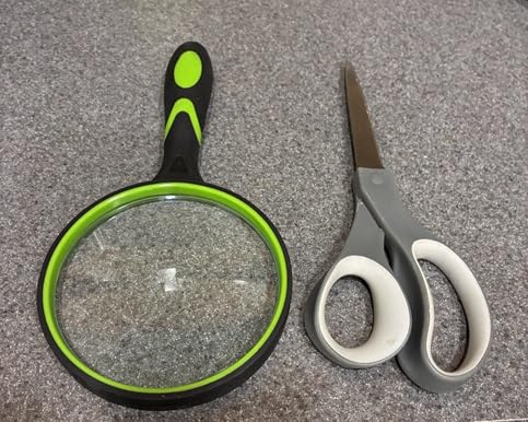 Large Magnifying Glass 5X Handheld Reading Magnifier for Seniors & Kids - 100MM 4INCHES Real Glass Magnifying Lens for Book Newspaper Reading, Insect and Hobby Observation, Classroom Science (GREEN) customer photo 2