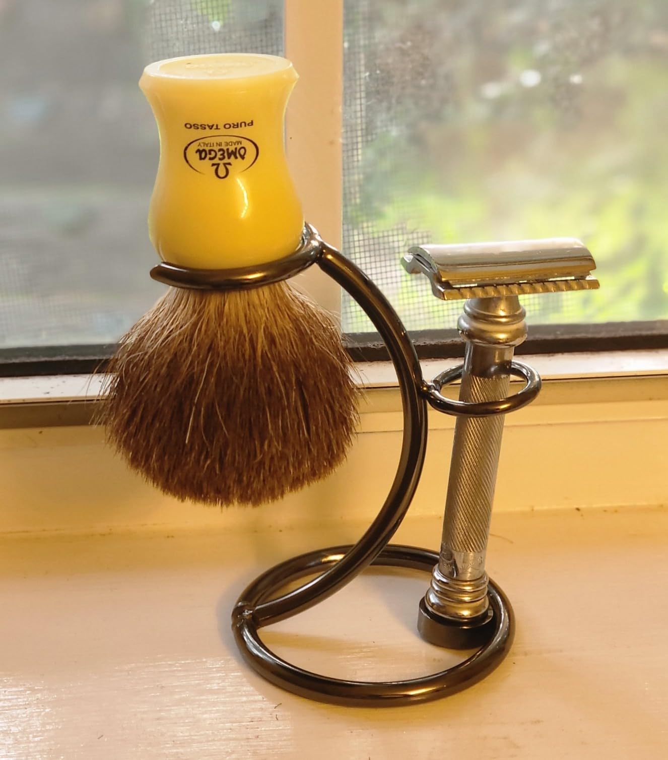 Grandslam Shaving Razor and Brush Stand Shaving Razor Holder customer photo 2