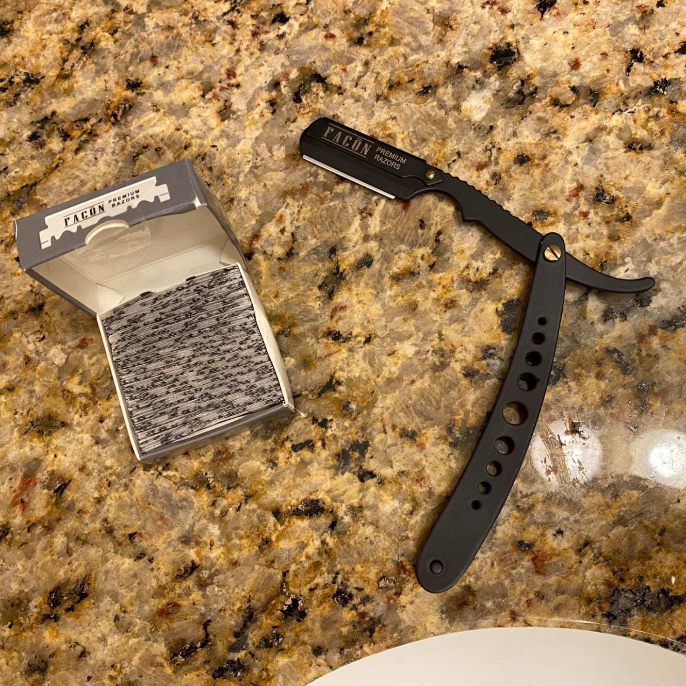 Facón Straight Razors for Men - Professional Barber Straight Edge Razor Kit with 100 Blades, Classic Stainless Steel Barbero Shaver for a Smooth & Precise Shave, Premium Barber Razor for Men's Shaving customer photo 2