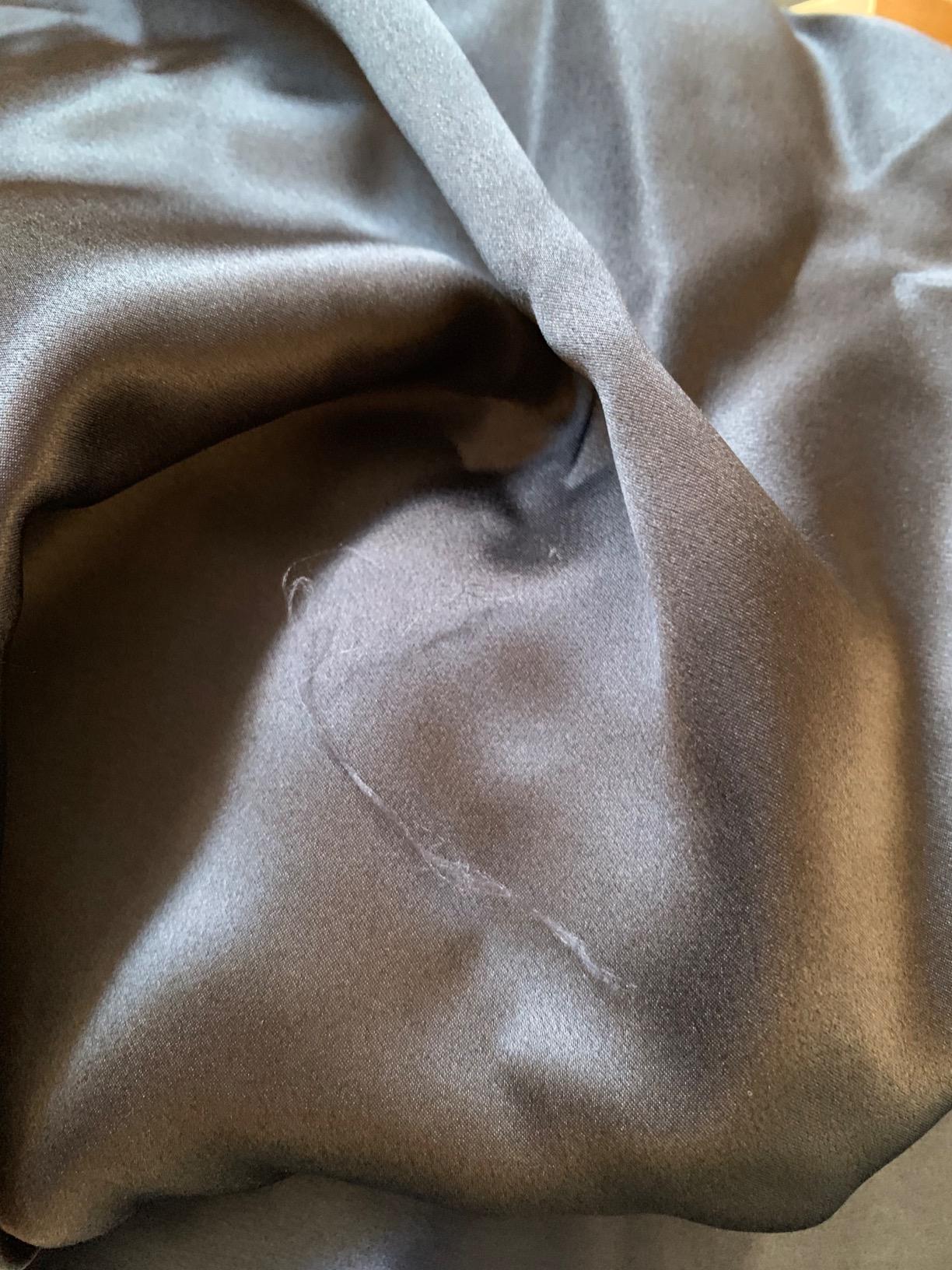 Adubor 100% Silk Pillowcase - Mulberry Silk Pillow Cases, 22 Momme 6A Grade Fibers, Silk Pillow Case for Hair and Skin Health, with Hidden Zipper (Standard 20''×26'', Ivory White, 1PC) customer photo 1