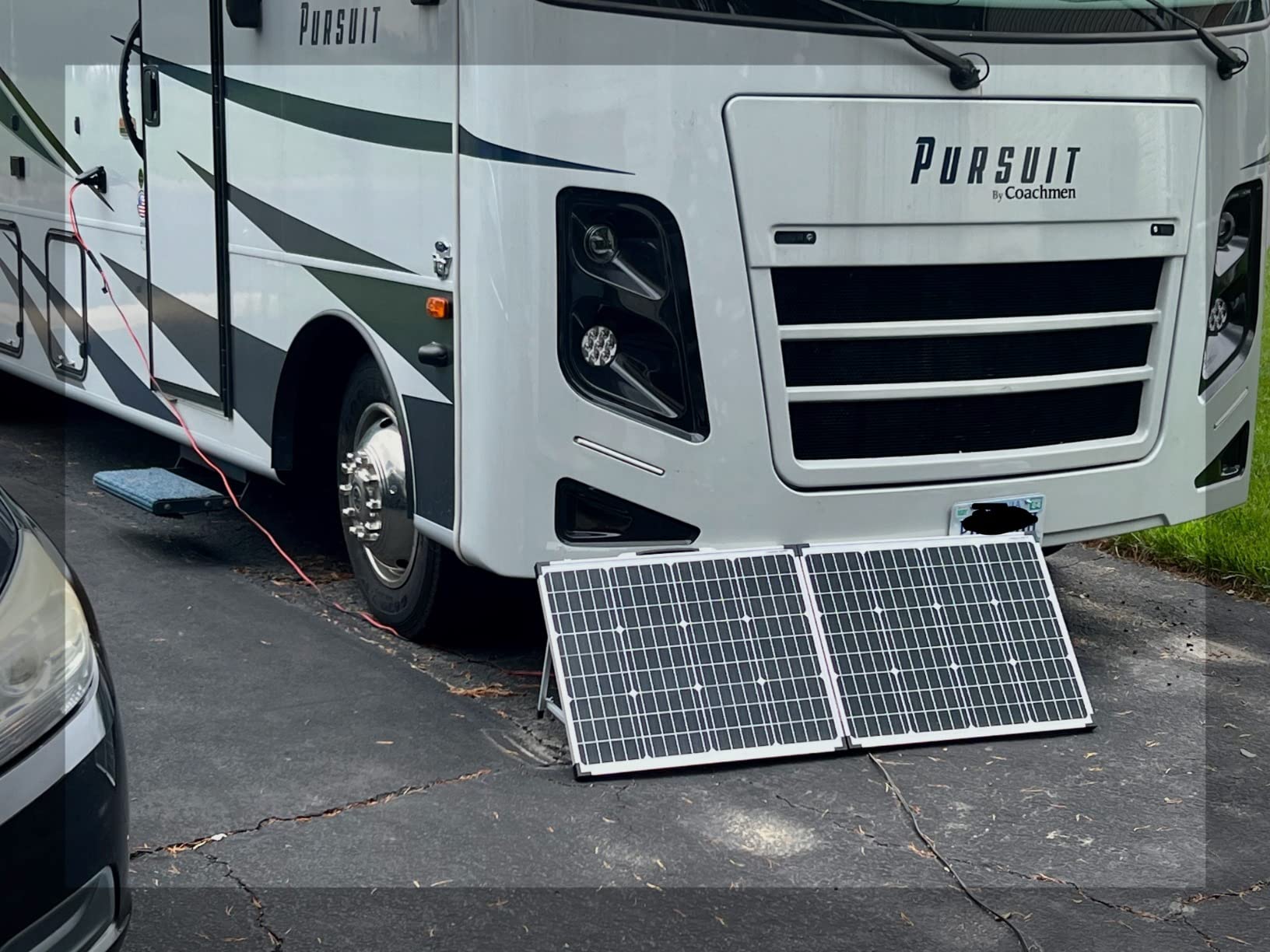 DOKIO Foldable Solar Panel 100 Watt Monocrystalline Solar Suitcase Portable with Controller to Charge 12V Batteries (All Types: Vented AGM Gel) Caravan RV Boat Camper… customer photo 2