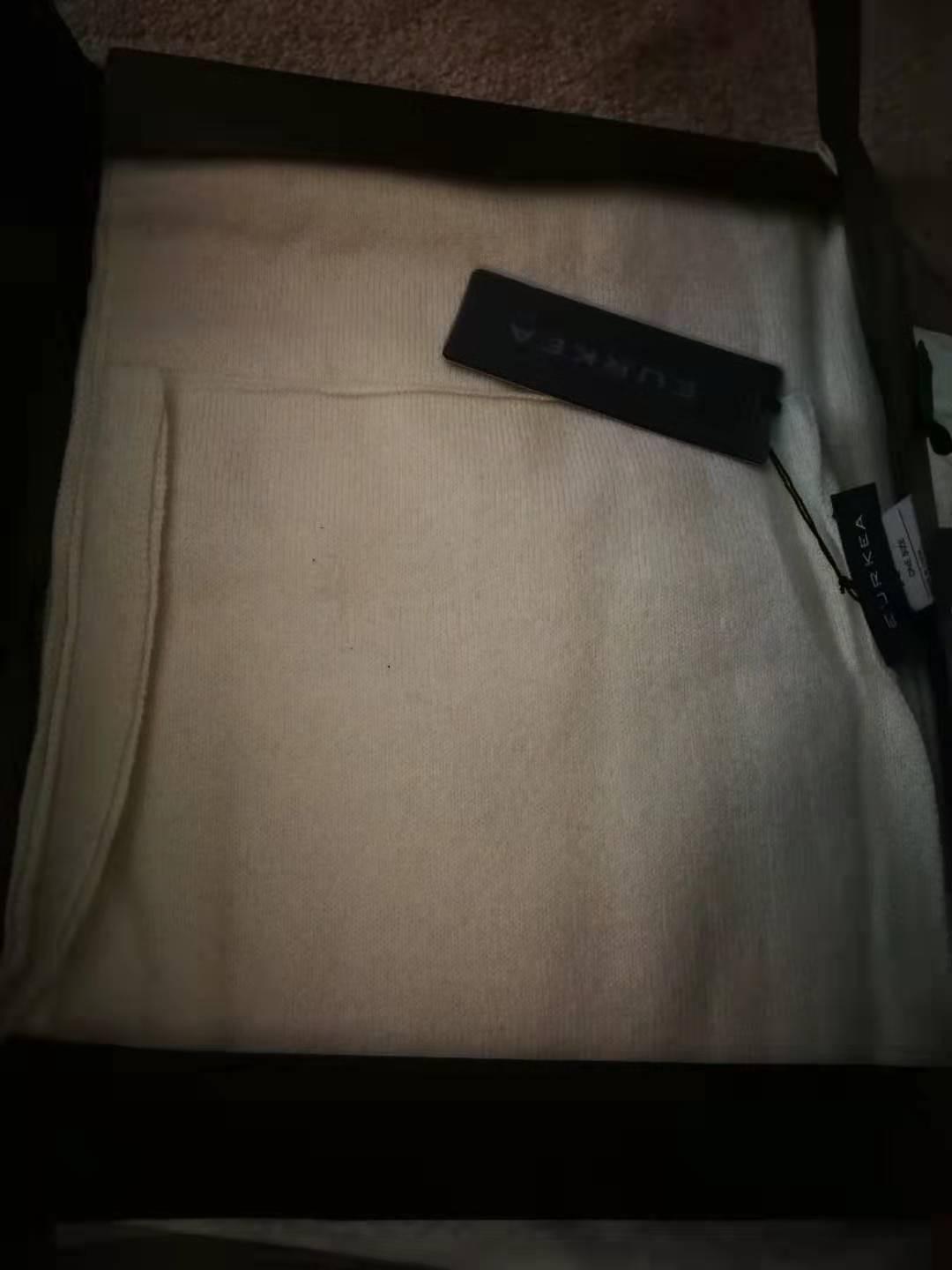 EURKEA Women's 100% Cashmere Winter Scarf in Solid Color Wrap with Gift Box customer photo 1