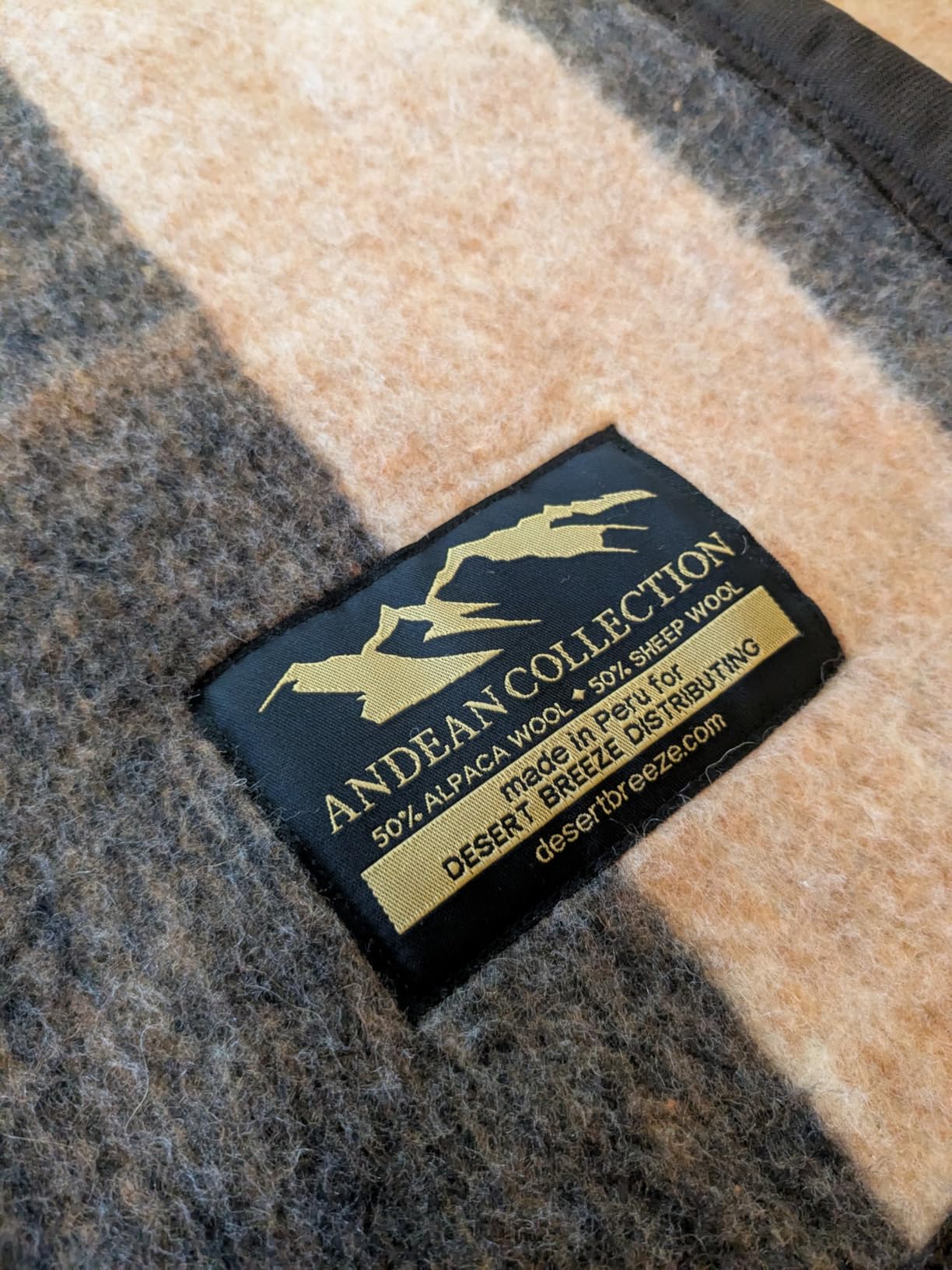 Alpaca & Sheep Wool Blanket, King Size, Heavyweight Warmth, Earth Tones customer photo 2