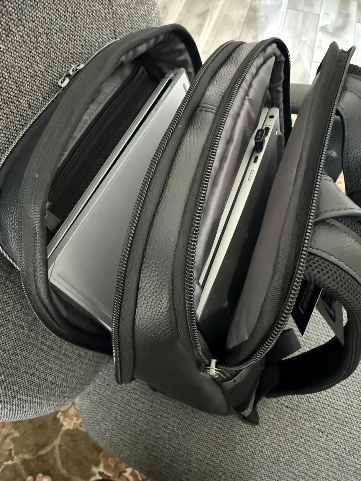 Samsonite Classic Leather Slim Backpack customer photo 1