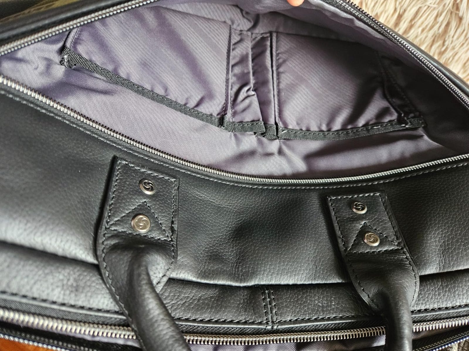 Samsonite Classic Leather Slim Brief, Black, One Size customer photo 1