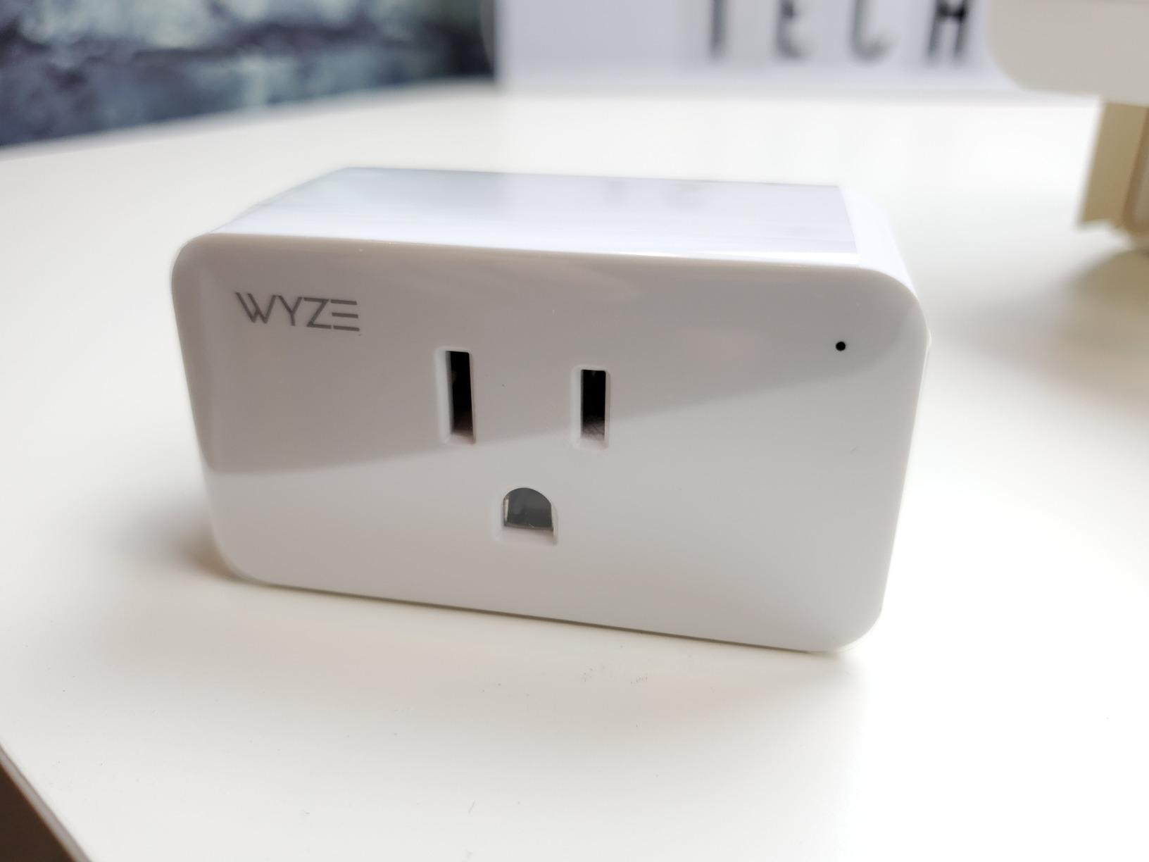 Wyze Plug, 2.4GHz WiFi Smart Plug, Works with Alexa, Google Assistant, IFTTT, No Hub Required, Two-Pack, White customer photo 1