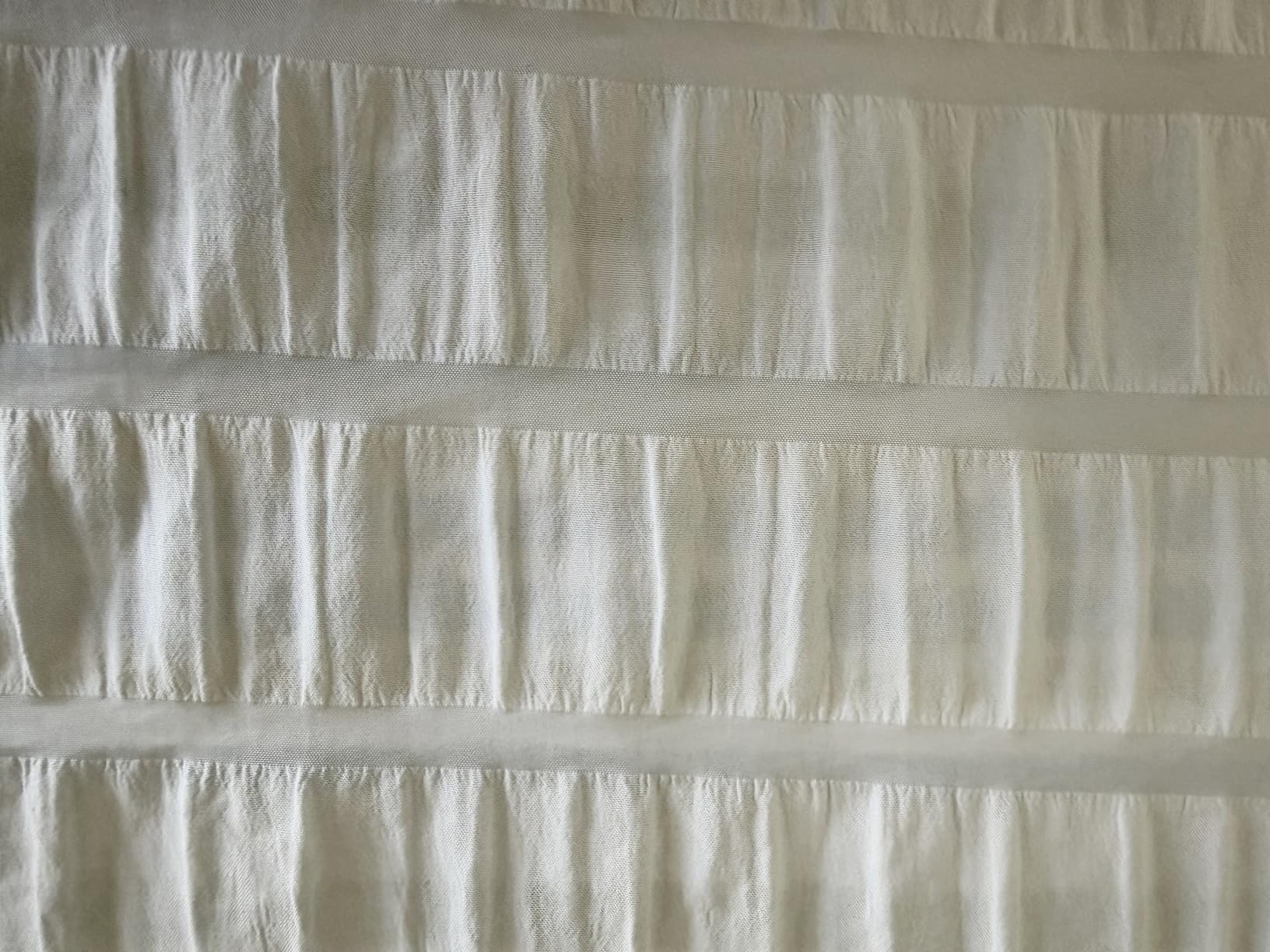 AveLom White Duvet Cover Queen Size, Textured Seersucker Duvet Cover Set, Soft Washed Microfiber with Zipper Closure and Corner Ties, 3 Pieces, 90