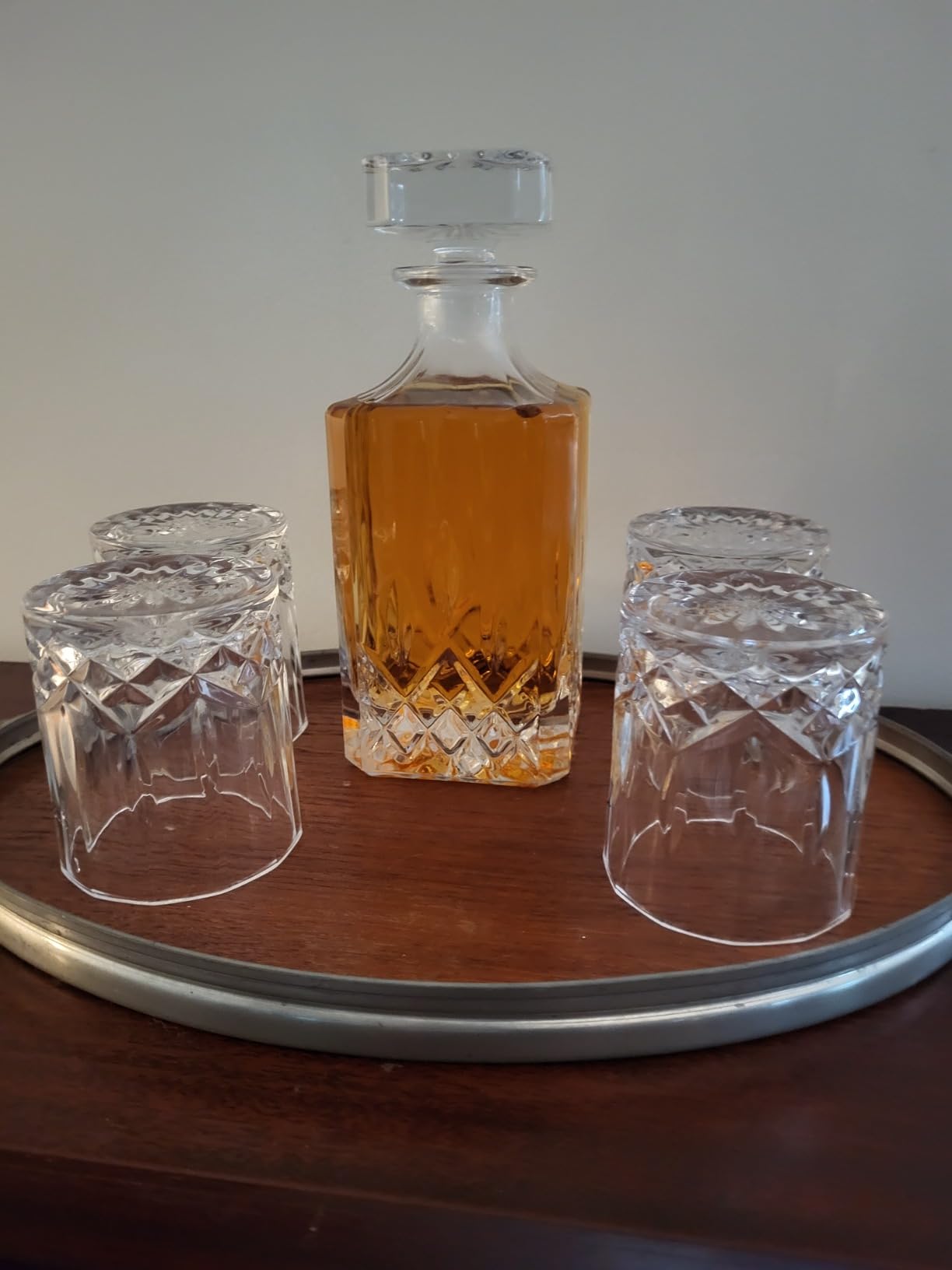 LIGHTEN LIFE Whiskey Decanter Set for Men - Whiskey Decanter with 4 Whiskey Glasses in Gift Box, Non-Lead Glass for Bourbon and Liquor - Perfect for Dad, Husband, Retirement, Whiskey Lovers customer photo 1