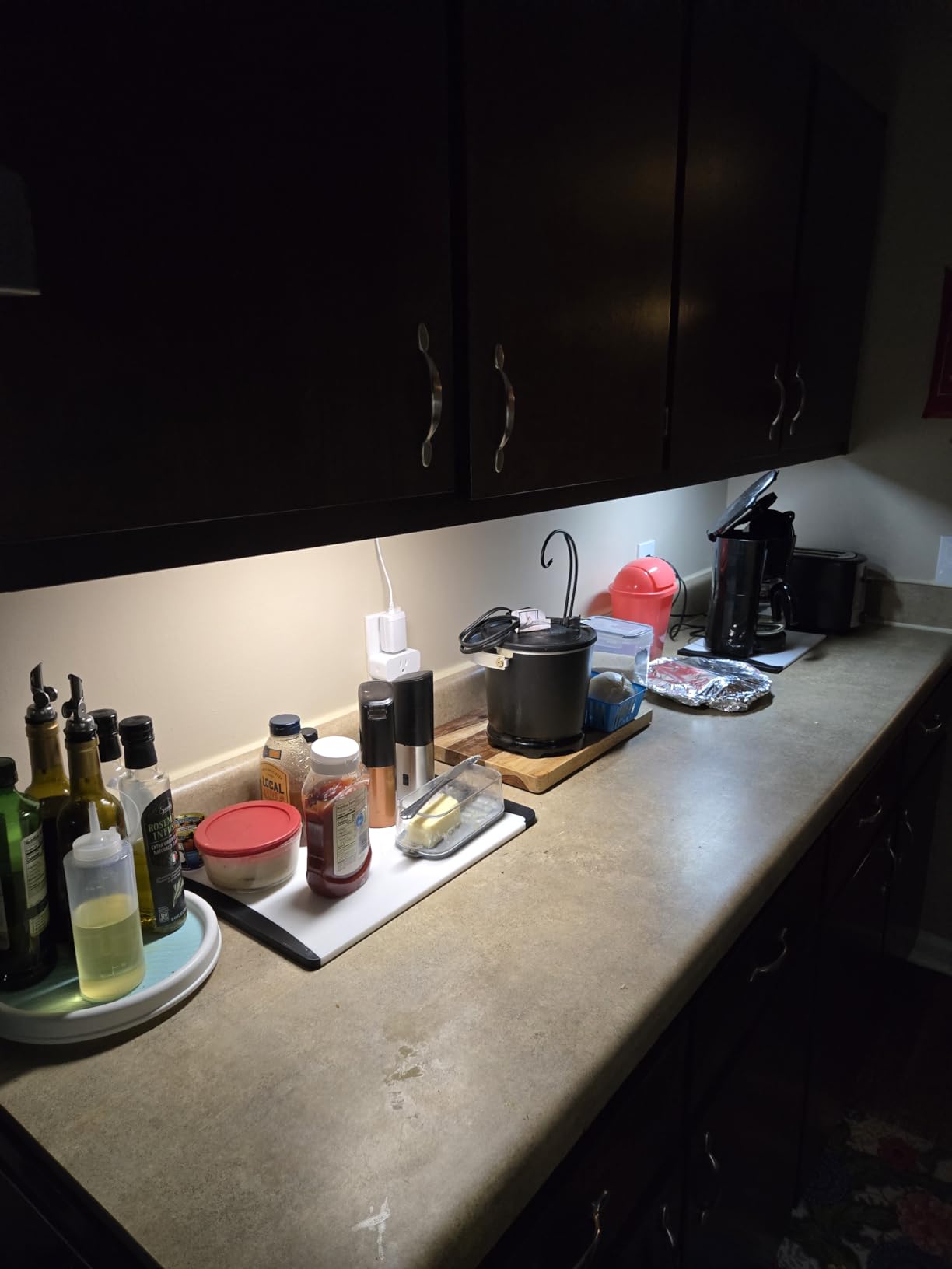 Smart Under Cabinet Lighting App, Alexa & Google Compatible Cabinet Lights - Linkable with Timer Under Counter Lights Fixtures for Kitchen, Book Shelf, Show Case (6 Lights Bar Kit) customer photo 2