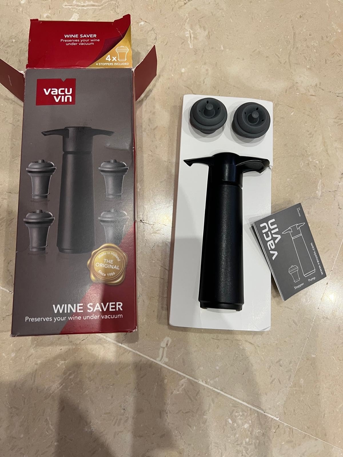Vacu Vin Original Saver Wine Bottle Stopper - With 4 Vacuum Stoppers - Preserver Wine Stopper with Pump for Red or White Wine - Wine Accessories to Keep Wine Fresh - Airtight Seal Stoppers - Black customer photo 1