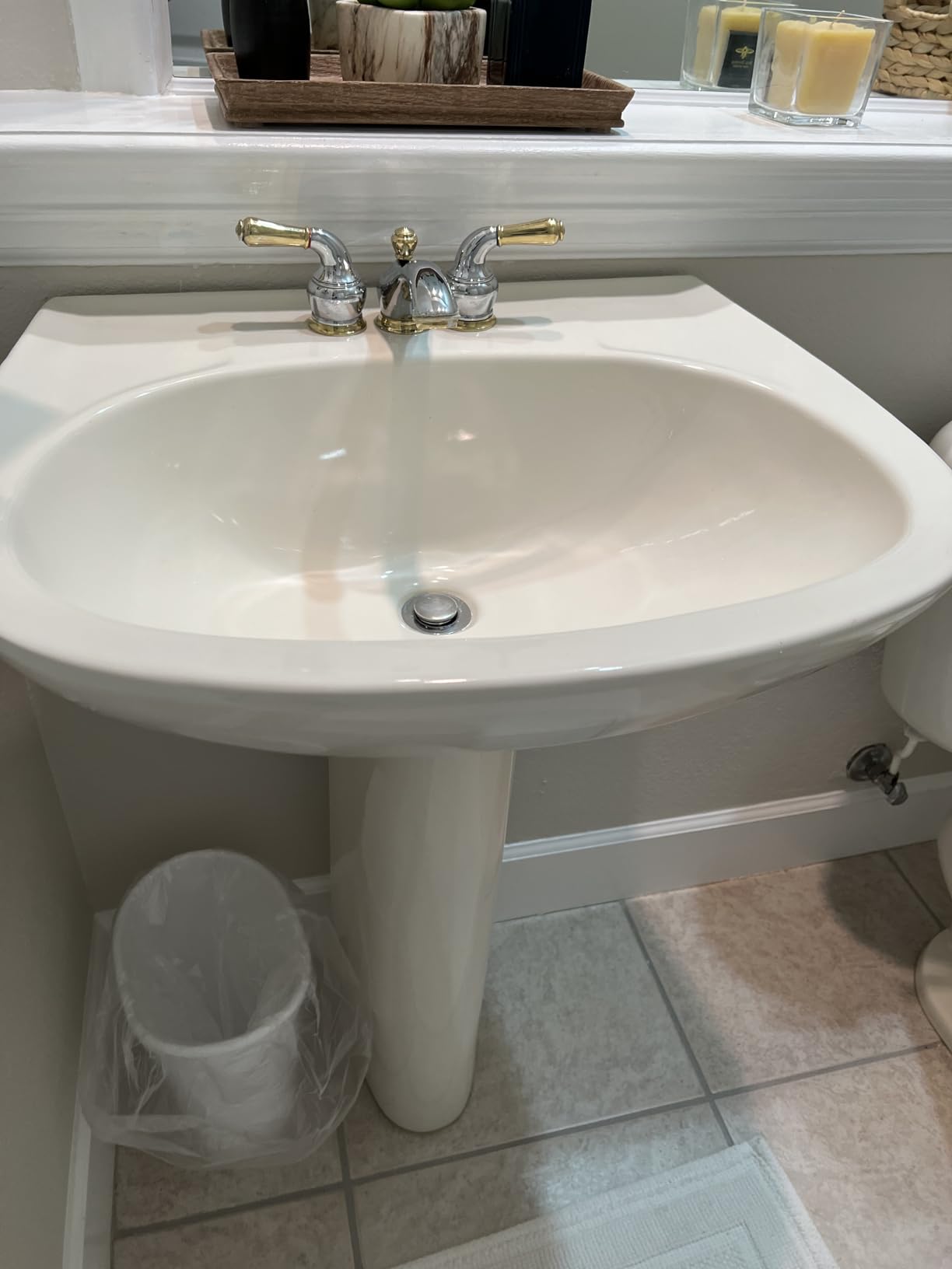 Modway Render Mid-Century Bathroom Vanity With Sink in Walnut White,24 Inch customer photo 1