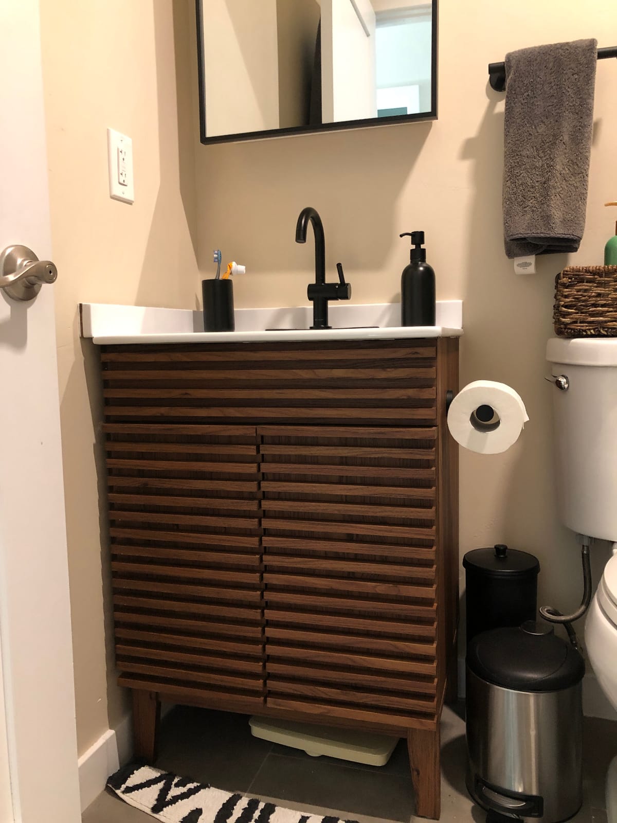 Modway Render Mid-Century Bathroom Vanity With Sink in Walnut White,24 Inch customer photo 2