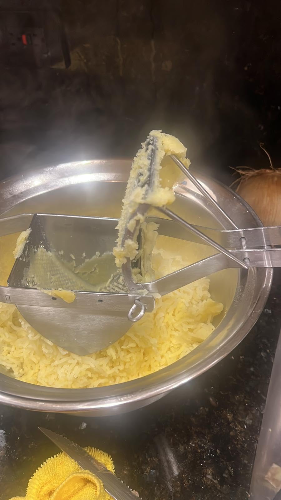 Sopito 22 oz Stainless Steel Potato Ricer, Heavy Duty Large Potato Masher customer photo 1