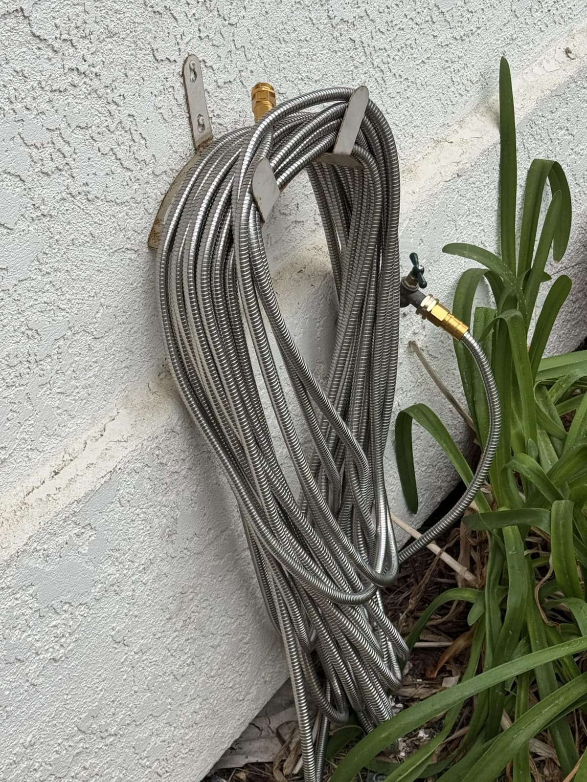 Rosy Earth Metal Garden Hose 50 FT, 304 Stainless Steel Water Hose customer photo 1