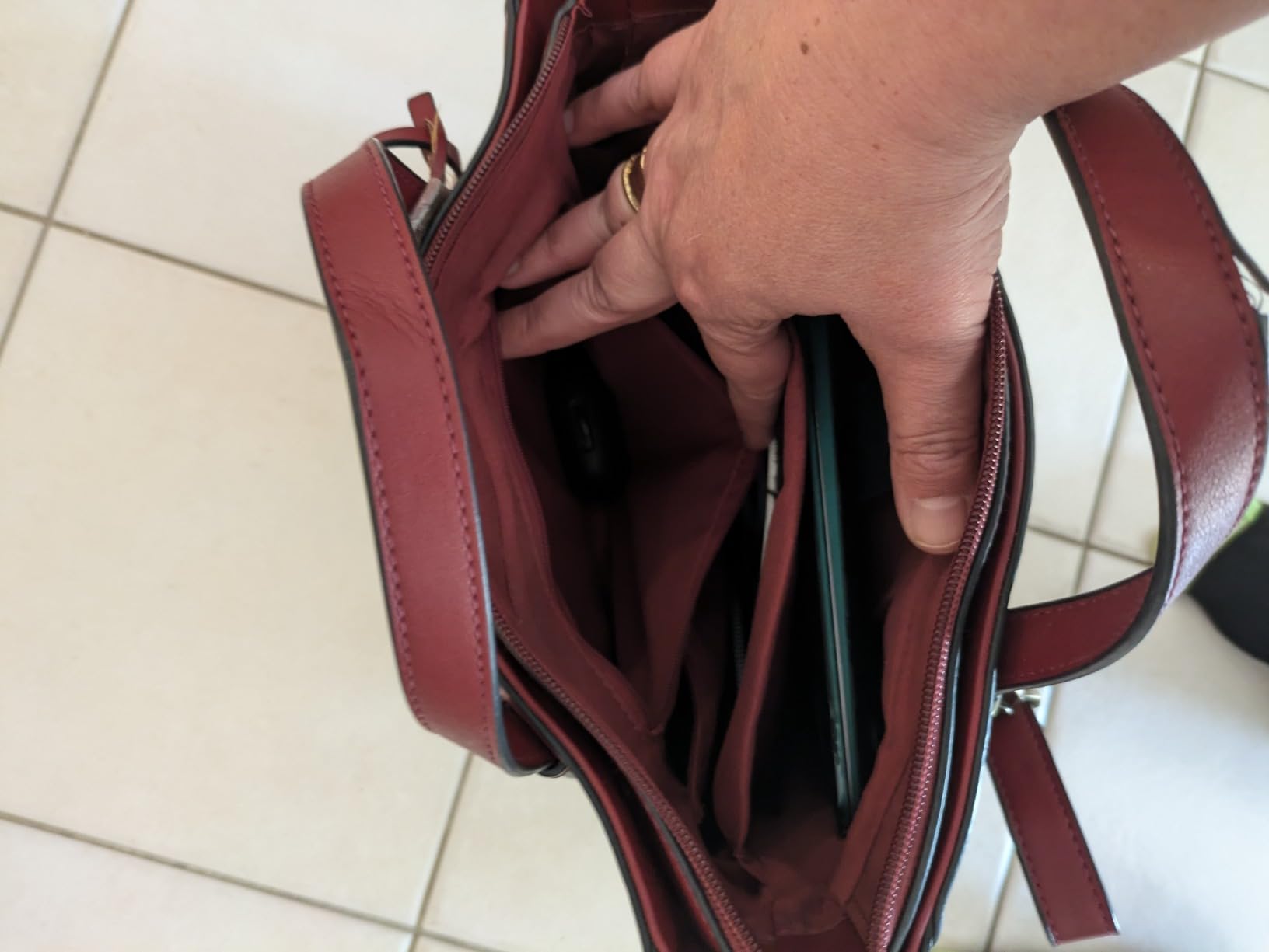ECOSUSI Tote Bag Convertible Backpack for Women Vegan Leather Handbag Multifuction Shoulder Bag customer photo 2
