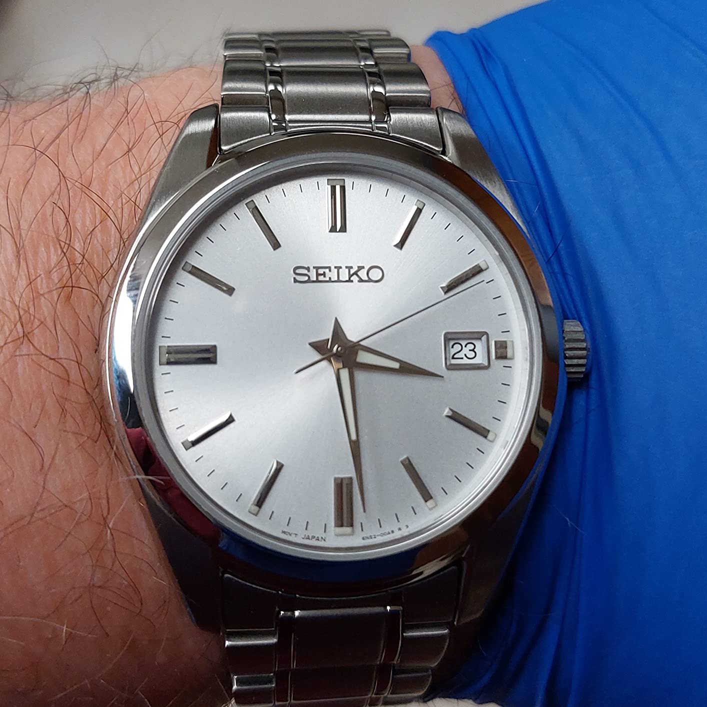 Seiko SUR307 Watch for Men - Essentials - Silver Dial with Sunray Finish, Date Calendar, LumiBrite Hands, Stainless Steel Case & Bracelet, and 100m Water Resistant customer photo 2