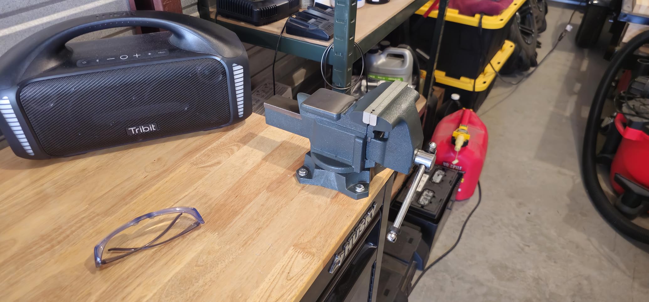 Forward CR80A 8 Inch Bench Vise Heavy Duty with Anvil and 210°Swivel Base customer photo 1