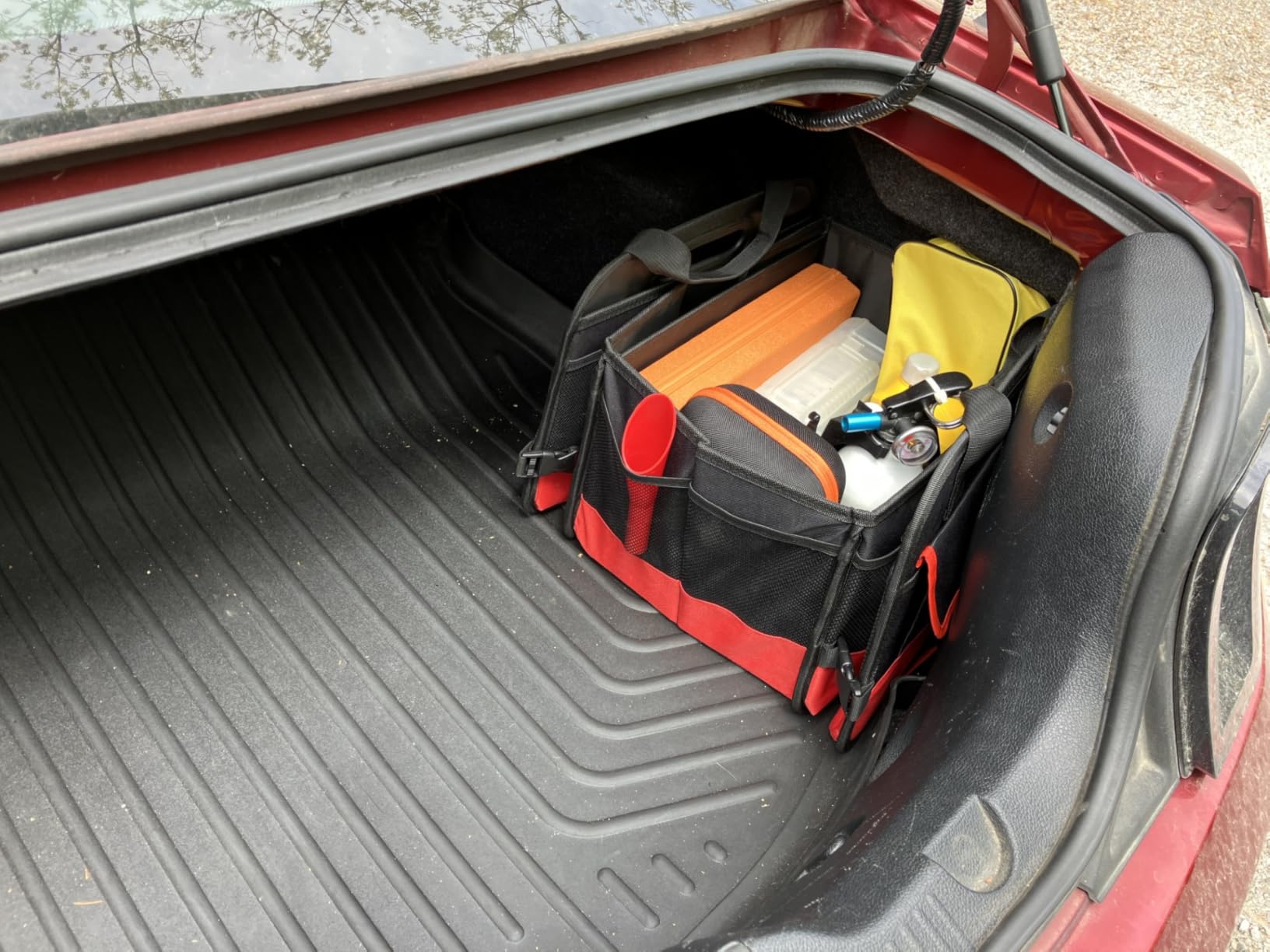 Simniam Large Trunk Organizer for Car, Foldable Multi Compartment Car Trunk Organizer with 2 Retractable Straps, Suitable for All Kinds of Cars, SUV, Minivan - 4 Compartments Red customer photo 2