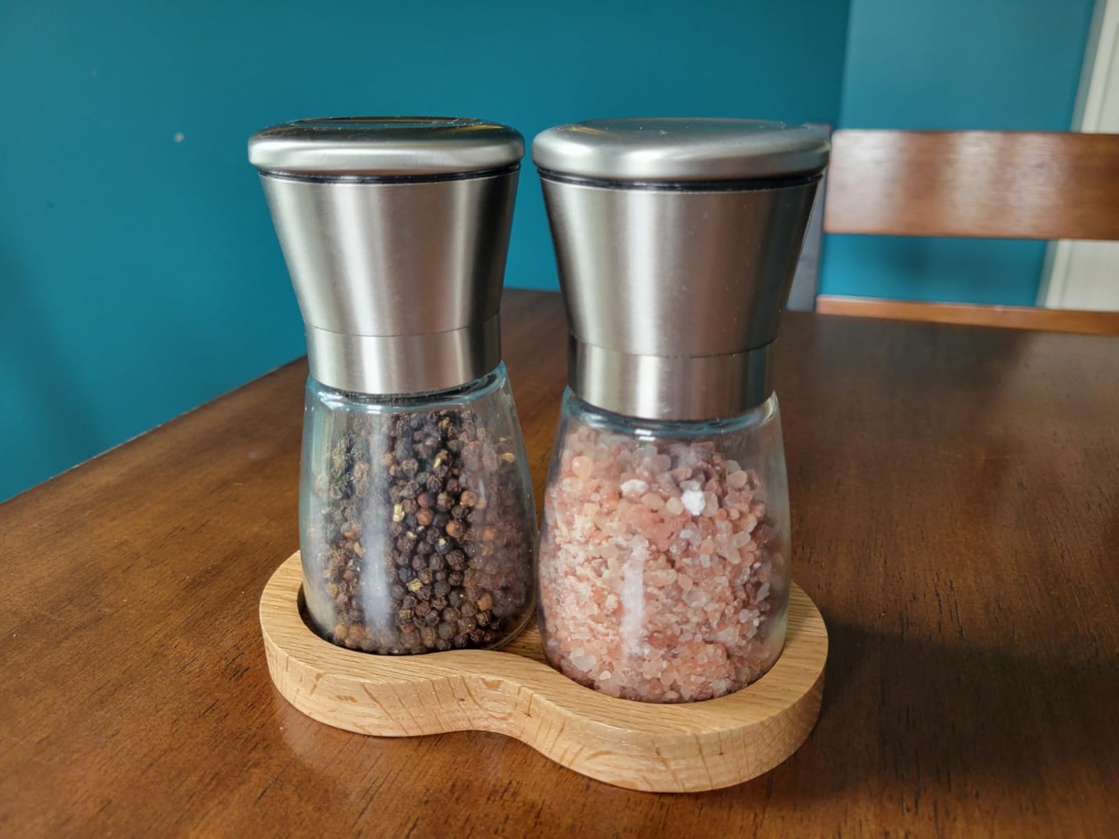 LessMo Salt and Pepper Grinder Set with Wooden Standing Tray, Refillable Pepper Mill Set - Brushed Stainless Steel - Short Glass Shakers with Adjustable Coarseness for Peppercorn, Salt or Spice Mills customer photo 2