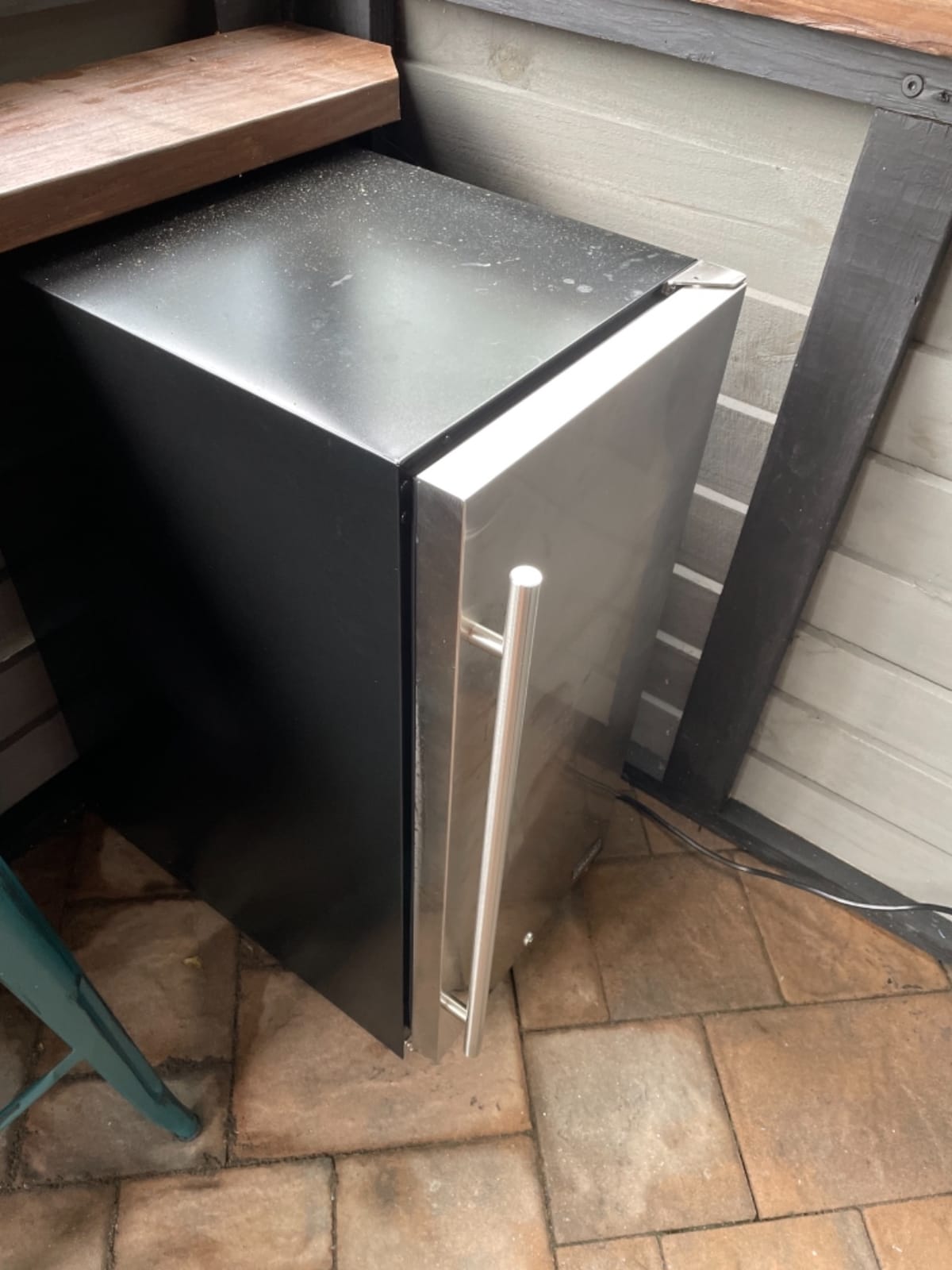 NewAir 15” Outdoor Beverage Fridge | Freestanding or Built-In Under counter Refrigerator for Outside Patio | Weatherproof Outdoor Fridge for 90 Cans with Detachable Castors | Stainless Steel customer photo 1