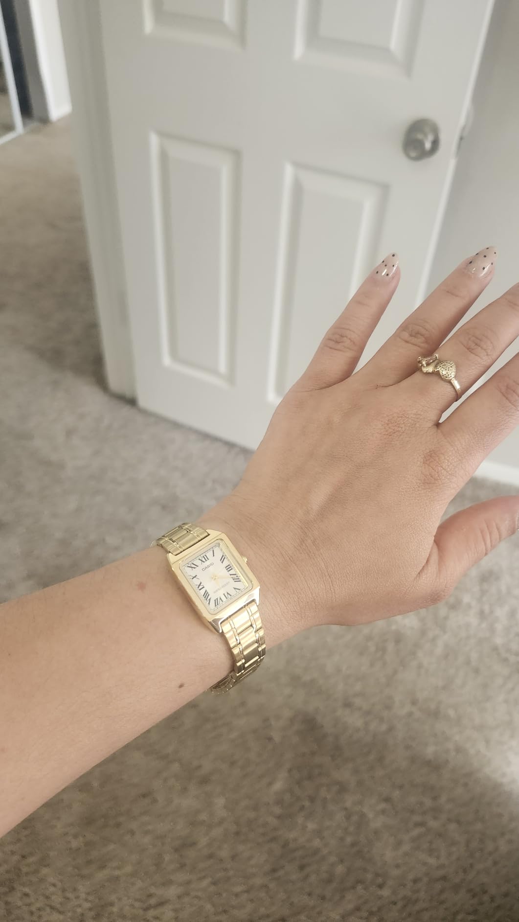 Casio LTP-V007G-9B Women's Rectangular Gold Tone Stainless Steel Roman Gold Dial Dress Watch customer photo 2