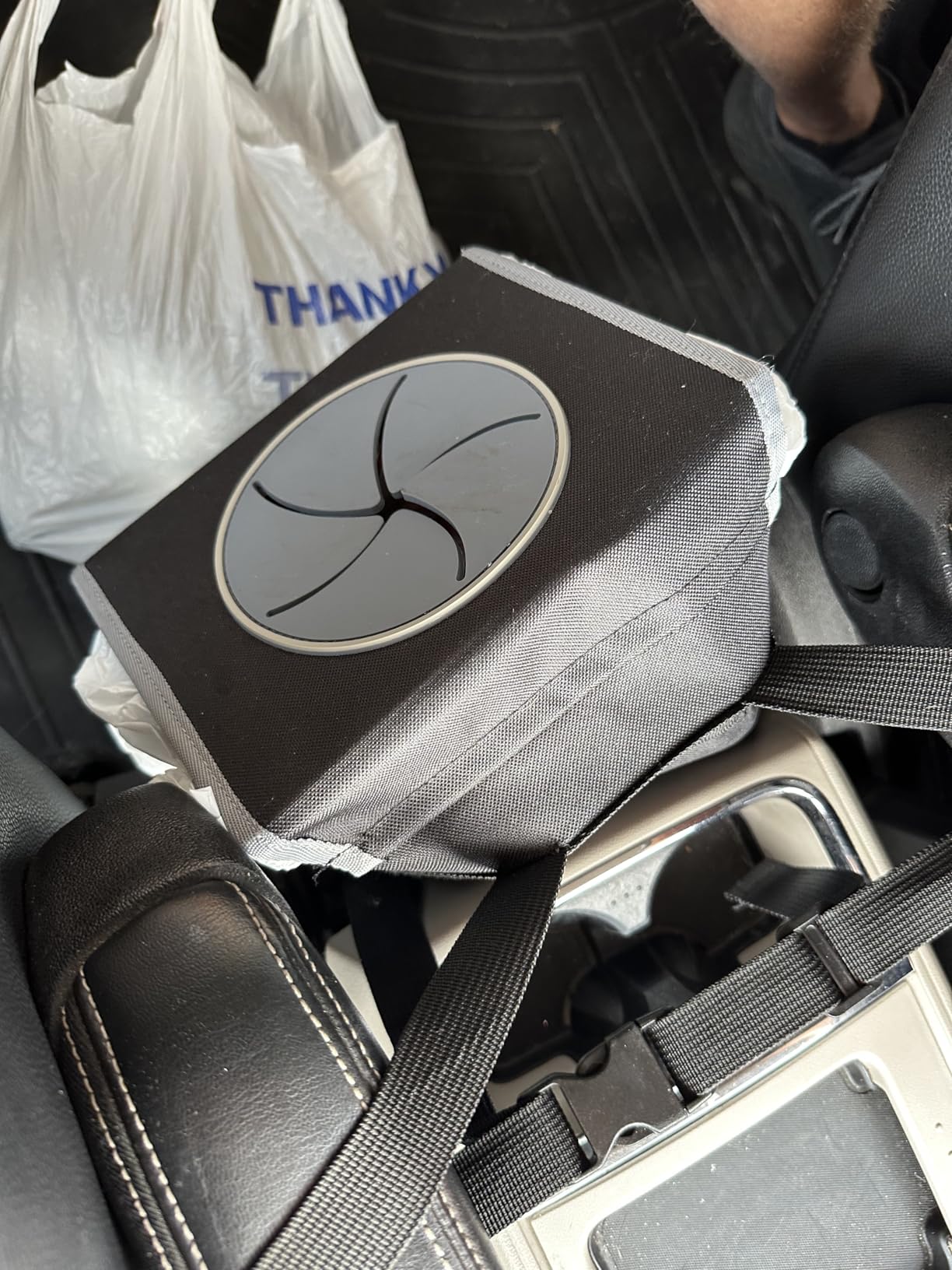 Farasla All-in-One Car Trash Can, Garbage Bag for Car customer photo 1