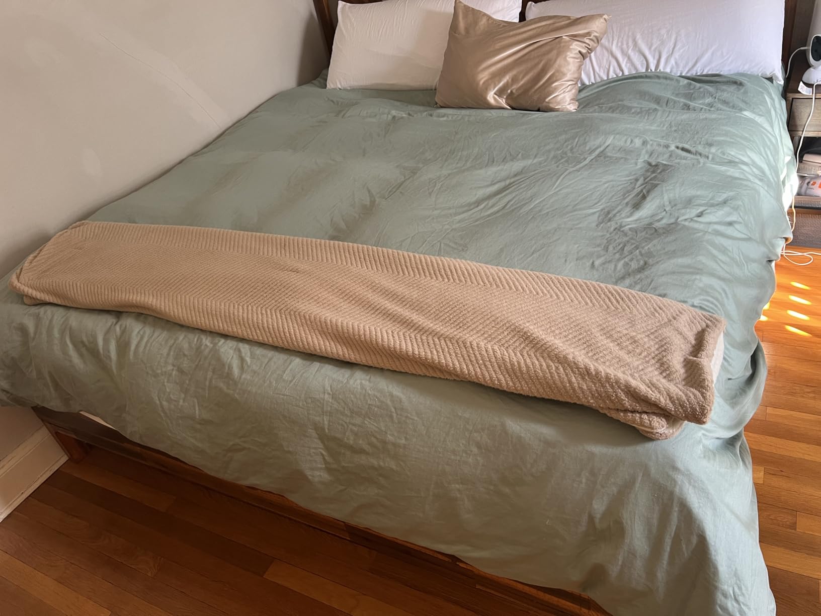 California Design Den Luxury Duvet Cover Queen Size, White customer photo 1