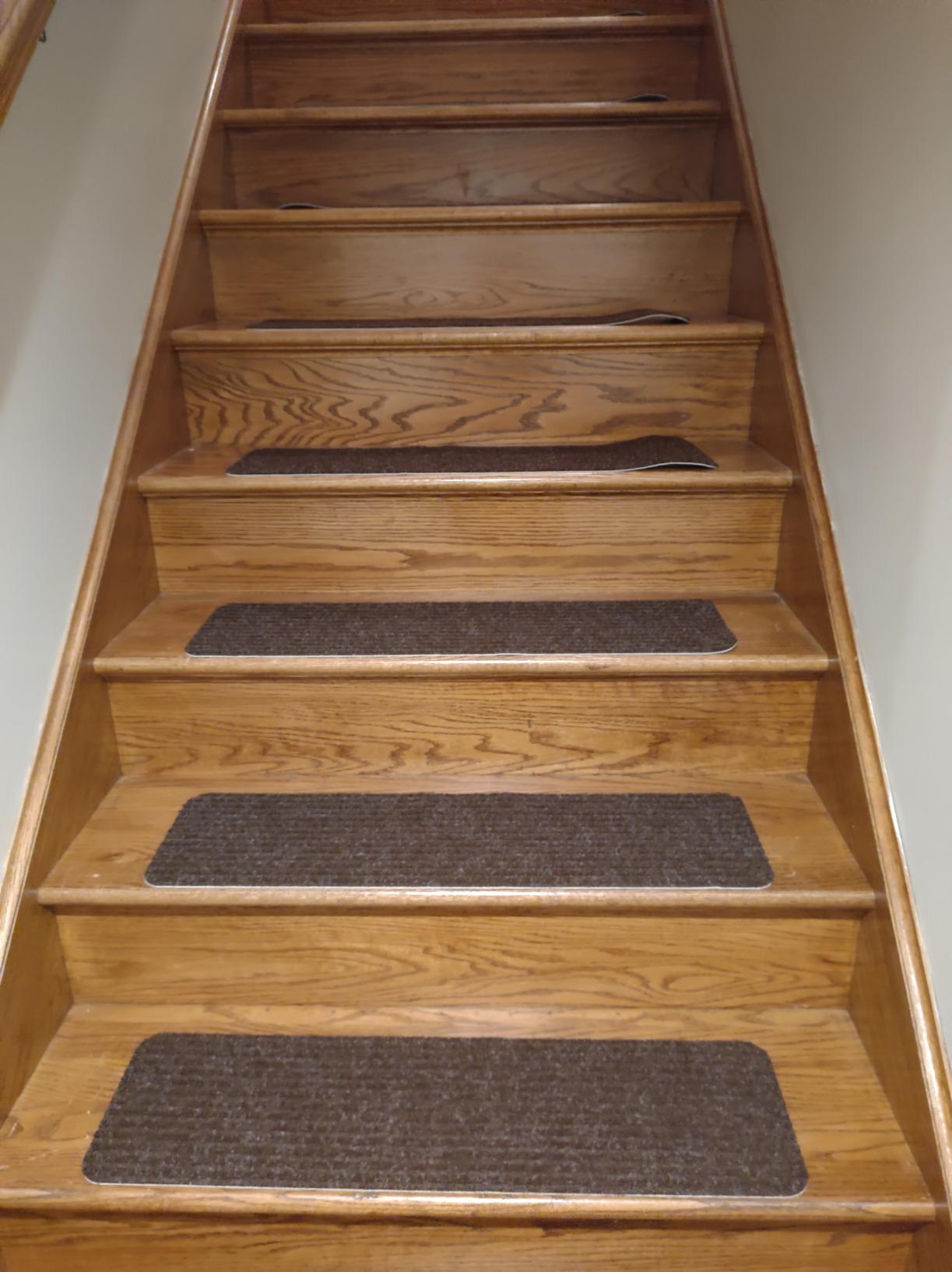 RIOLAND Non-Slip Carpet Stair Treads for Wooden Steps, 15 Pack, 8