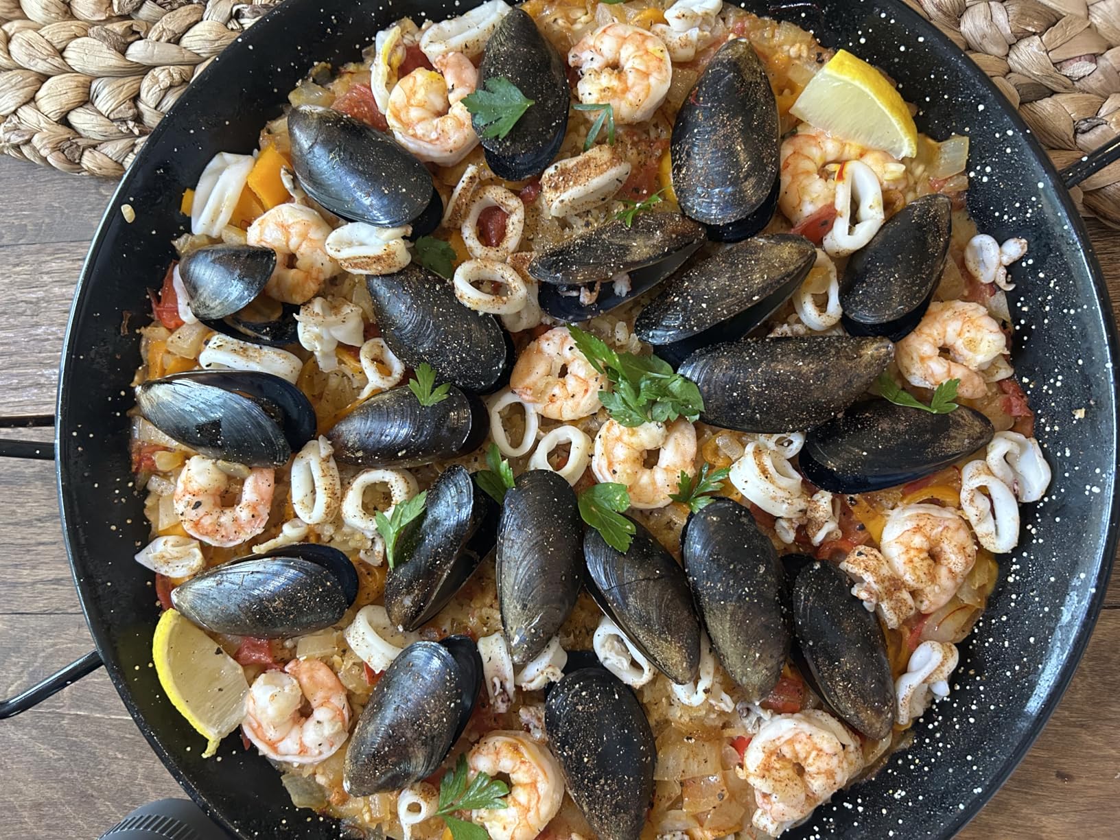 Machika Enamel Paella Pan | Paella Pan | Skillet for Paella and Rice Recipes | Perfect for Indoor & Outdoors | Easy Cleaning | Rust Proof Coating | 4 Servings | 12 inches | customer photo 2