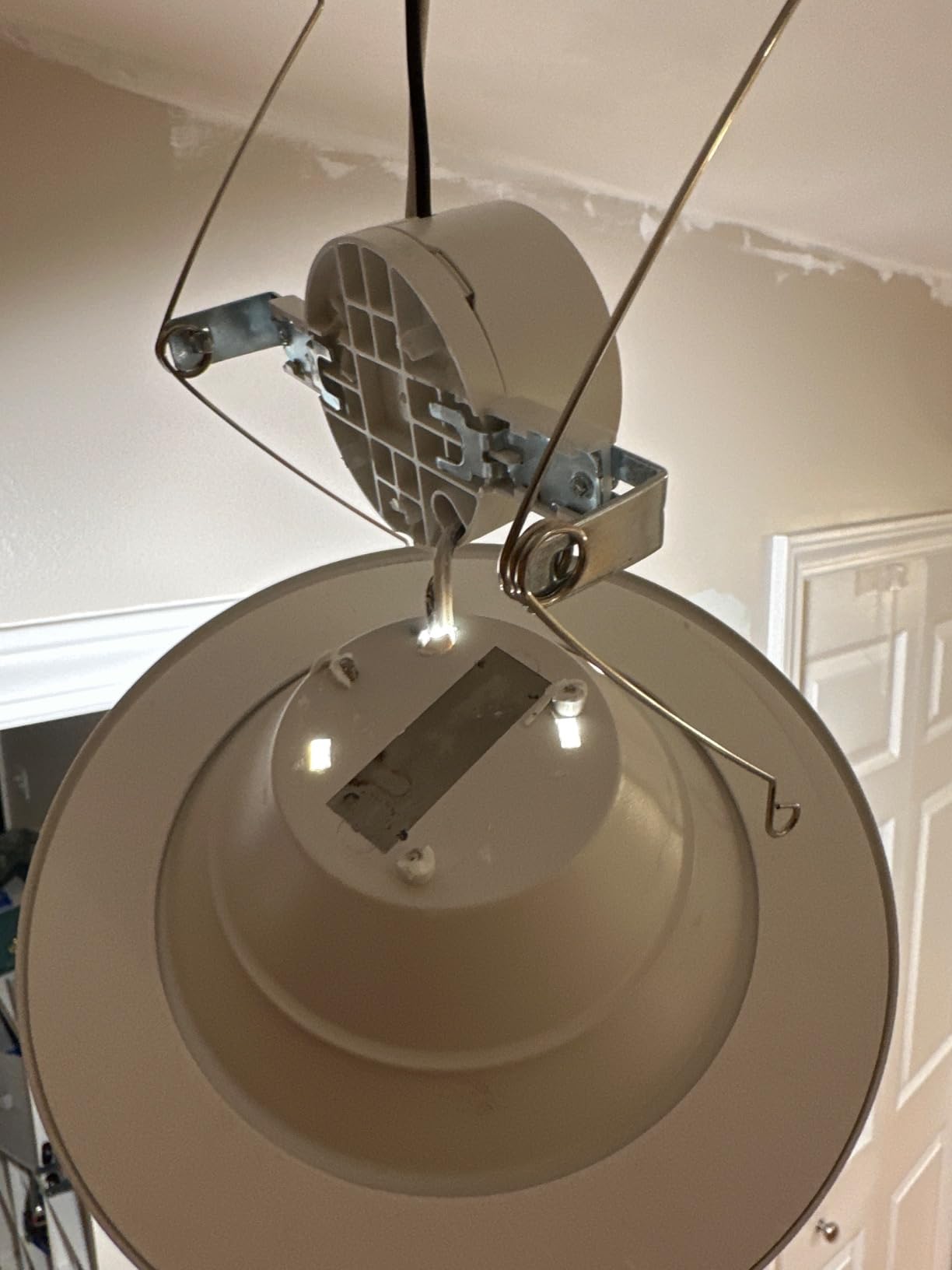 LUXRITE 5/6 Inch LED Recessed Retrofit Downlight, 14W=90W, 1100 LM (4 Pack) customer photo 1
