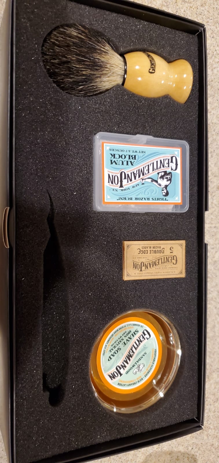 Gentleman Jon Straight Razor Shaving Kit - Wet Shave Grooming Set for Men customer photo 1