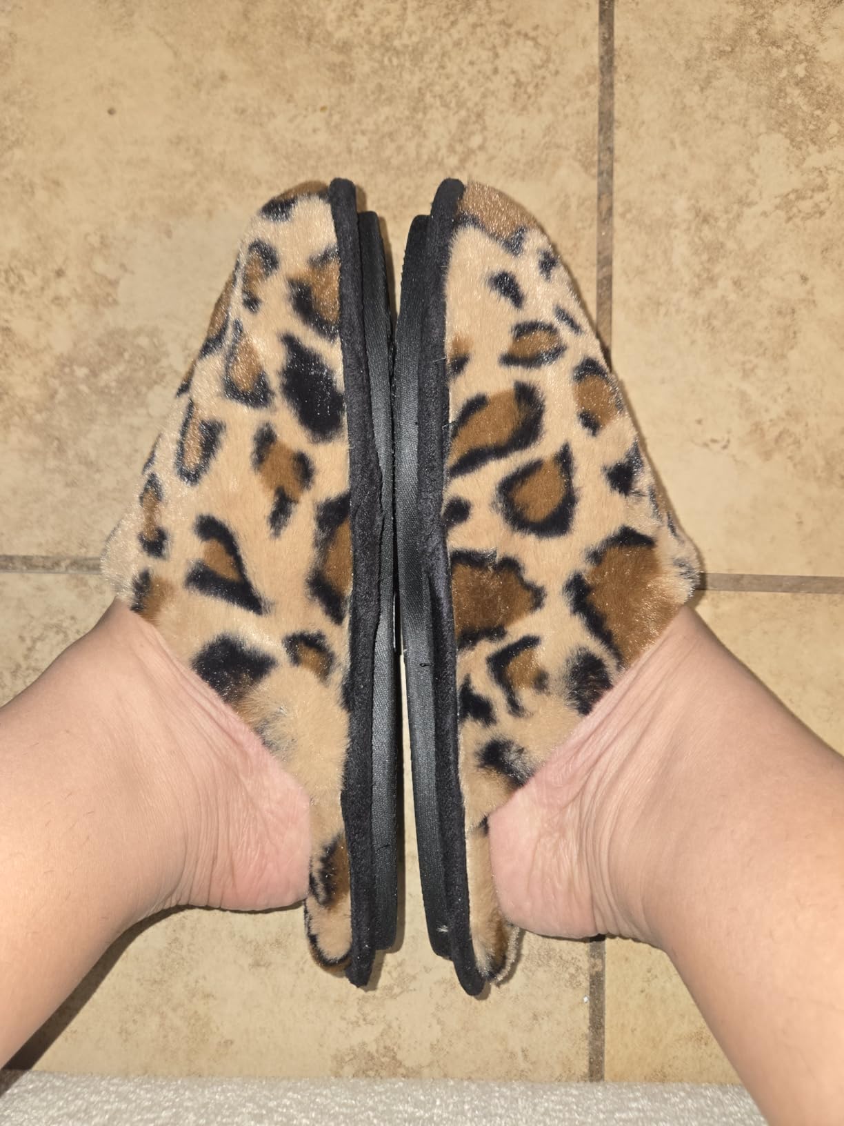 Snug Leaves Women's Fuzzy Scuff Slippers Memory Foam Non-slip House Shoes customer photo 2