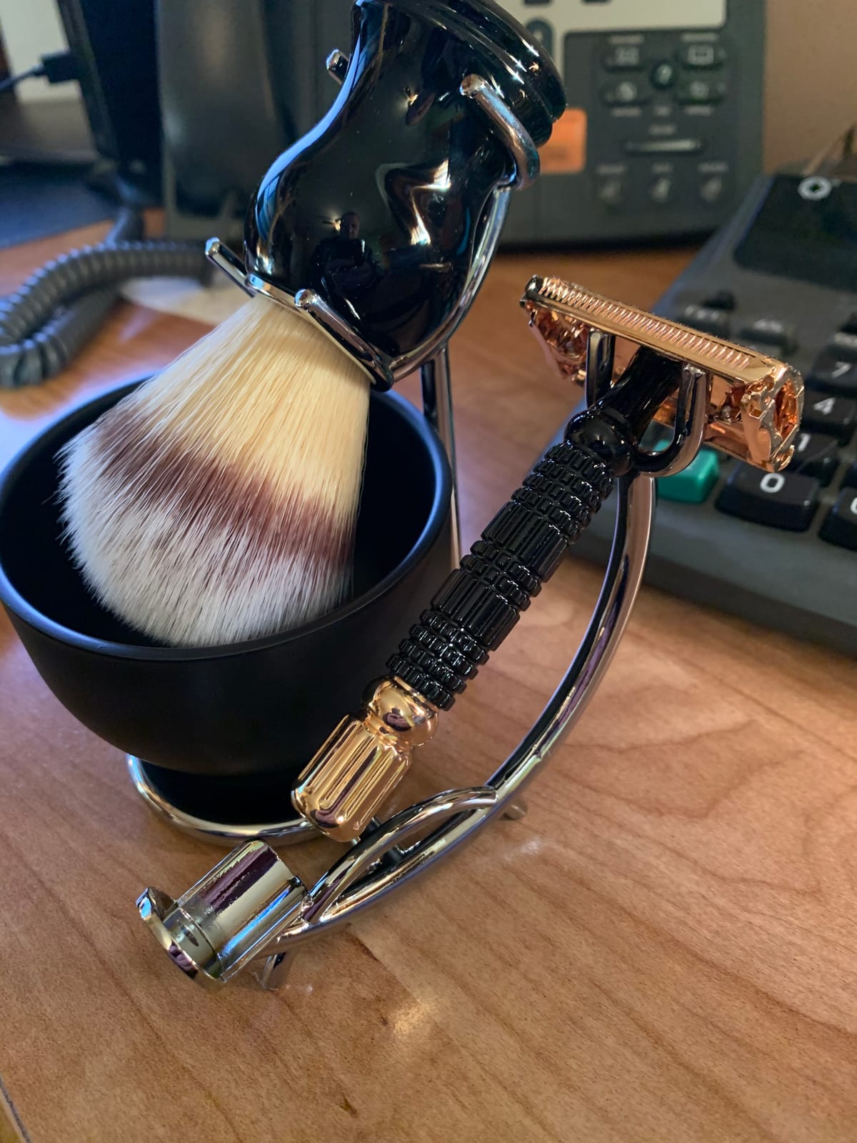 JEQUIL&CORENVEO Deluxe Shaving Kit for Men, 3 in 1 Shaving Set Includes Shaving Brush, Shaving Bowl, Razor & Brush Holder customer photo 2
