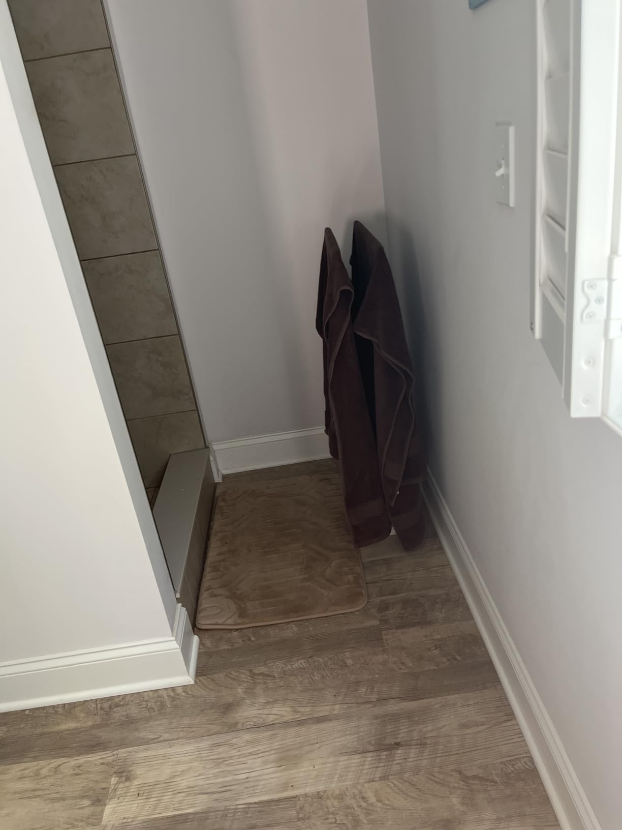 KES Standing Towel Racks for Bathroom 2-Tier, Floor Towel Rack Stand with Heavy Marble Base, Upgrade Steady Freestanding Design, Pro-Grade 18/8 Stainless Steel Brushed Finish, BTH217-2 customer photo 1