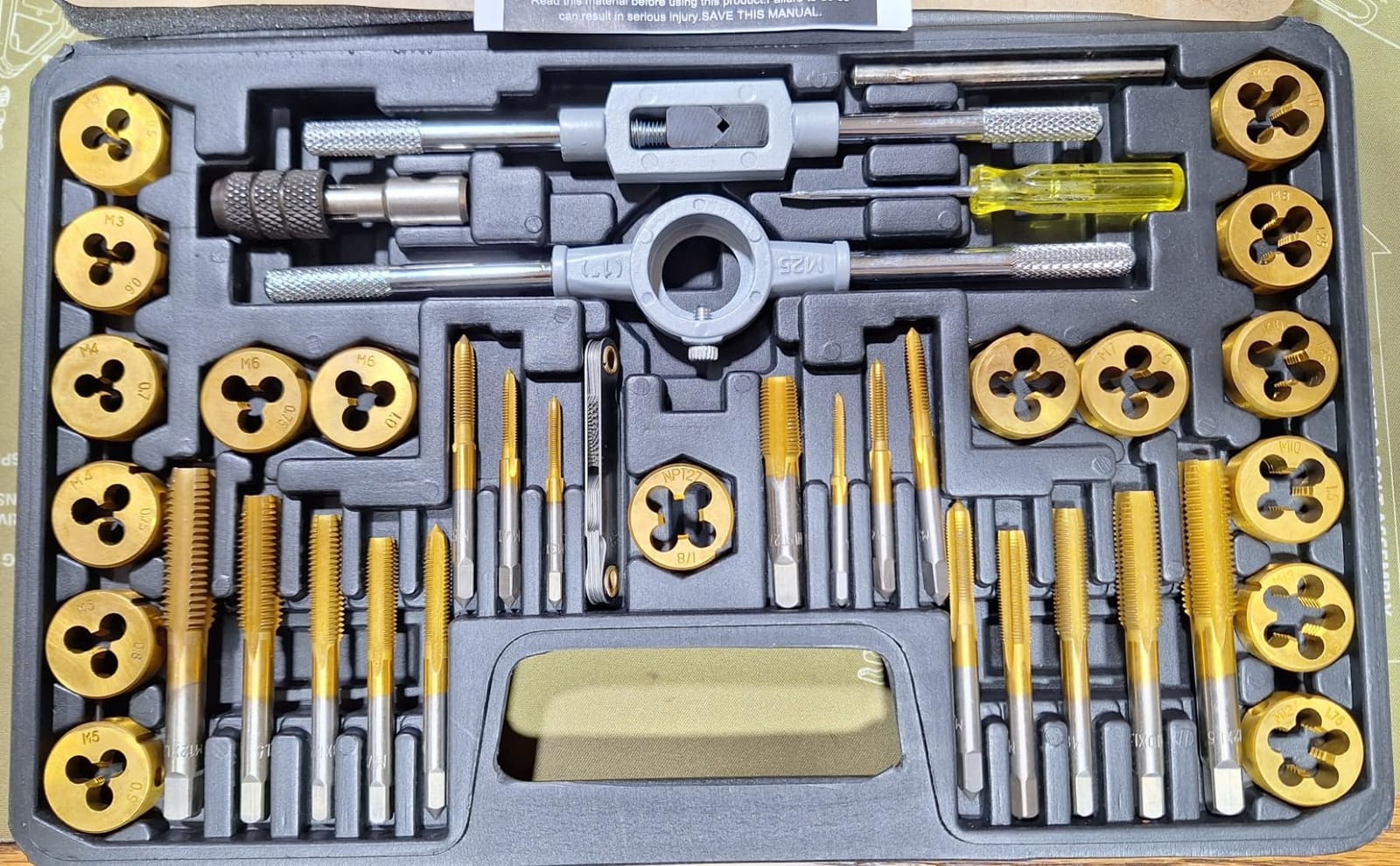 AZUNO 60-Piece Metric & SAE Tap and Die Set, Titanium-Coated GCr15 Steel customer photo 1