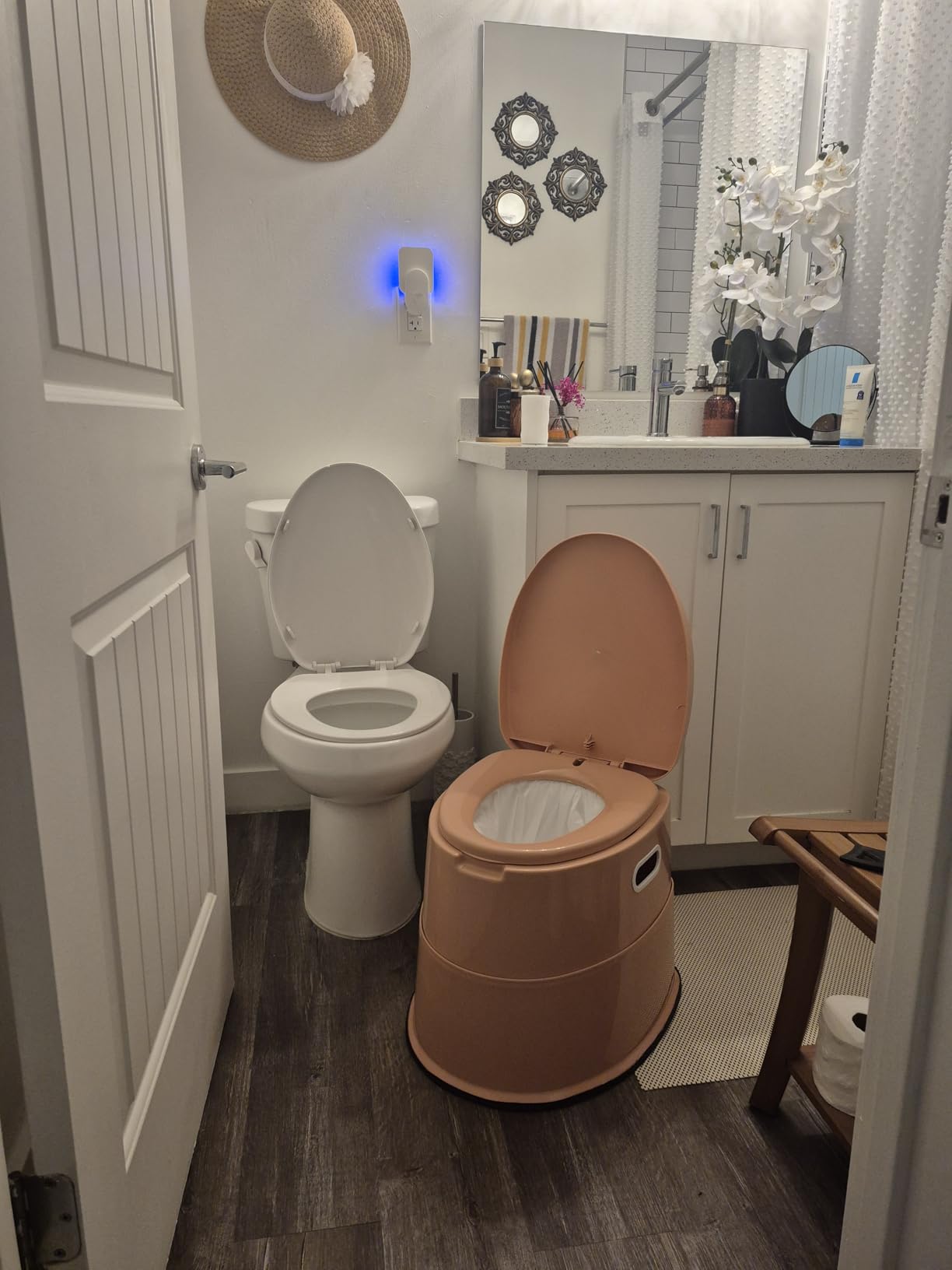 VINGLI Portable Toilet | Indoor Outdoor Commode w/Detachable Inner Bucket & Removable Paper Holder, Lightweight & Compact for Camping, Boat, Van, Emergency Use (Grey) customer photo 1