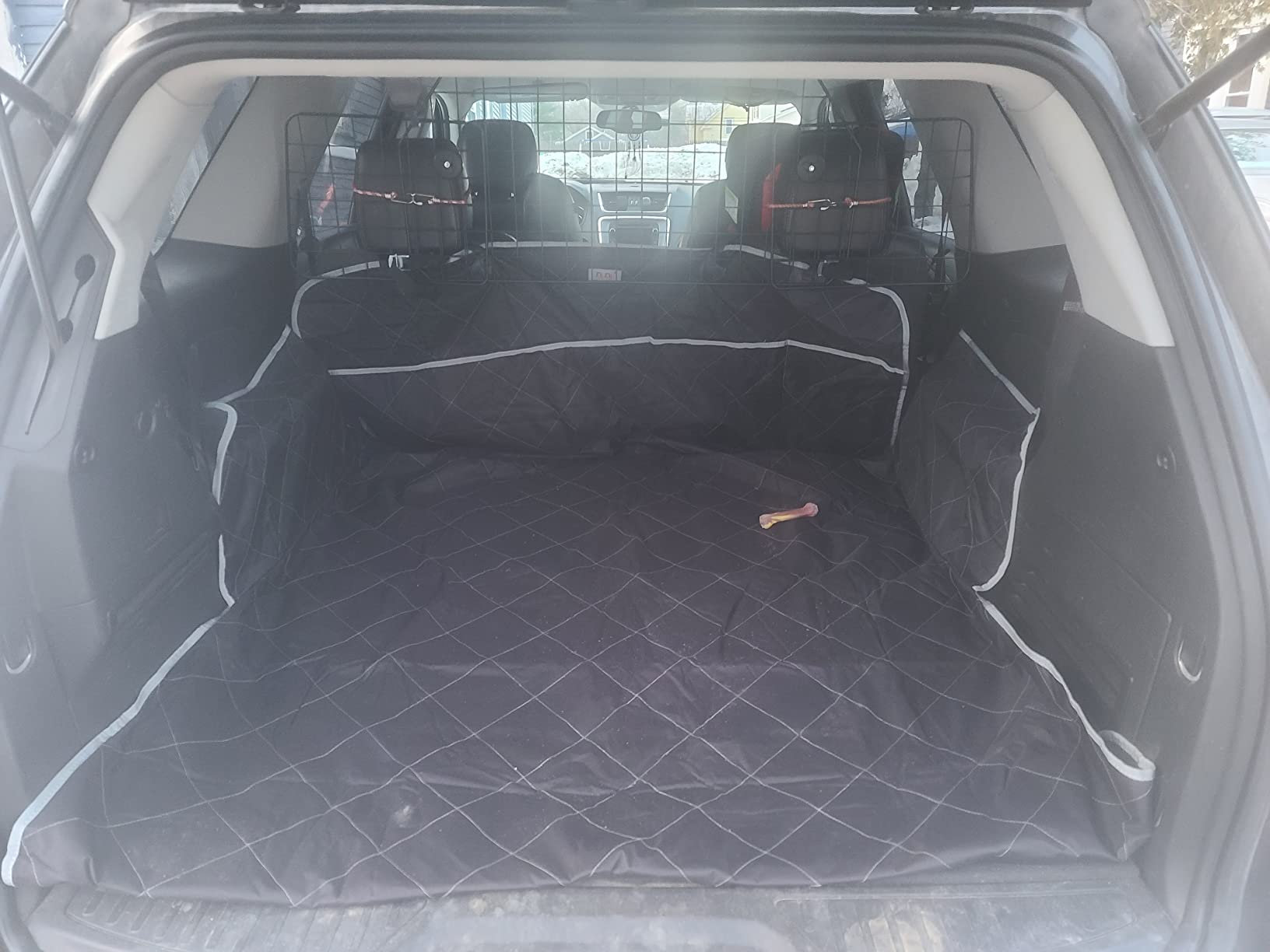 Gtongoko Dog Car Barrier for SUV, Heavy Duty Steel Wire Mesh Pet Divider for Vehicles Adjustable Universal Fit Dog Travel Barrier for Cars Trucks & SUVs, Cargo Area Safety Gate with Elastic Ropes customer photo 2