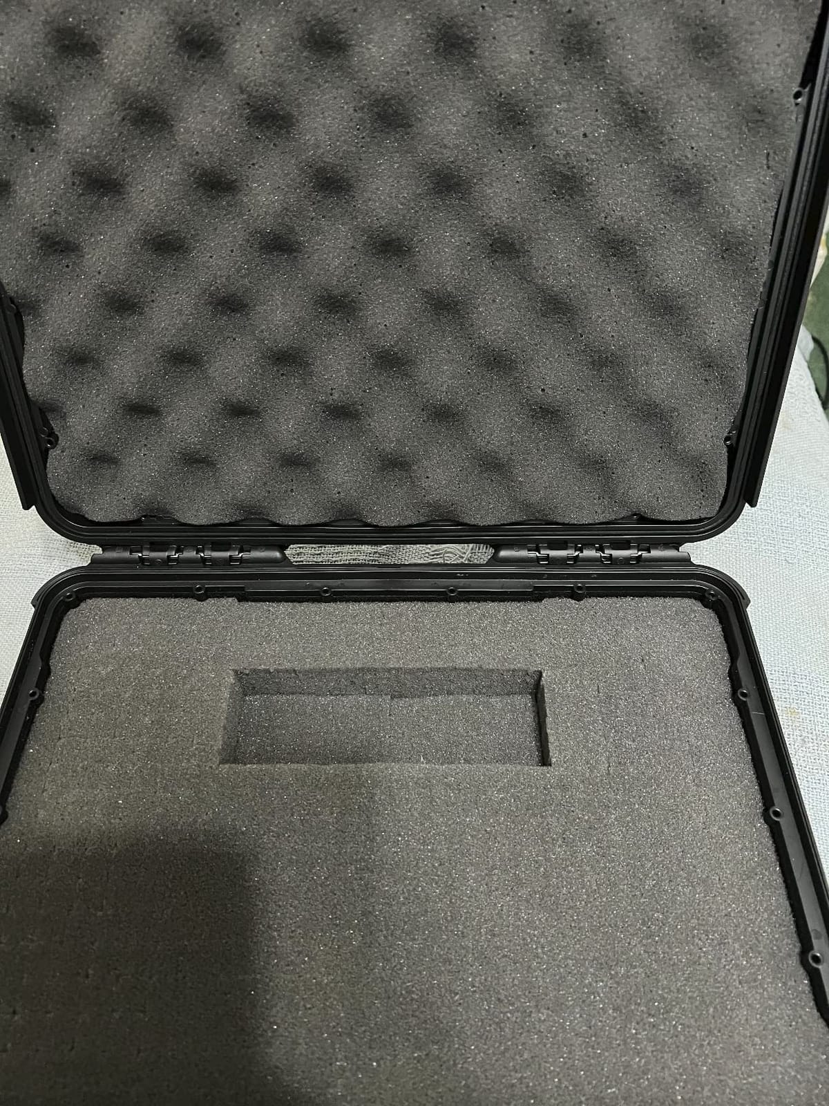 NANUK 910 Hard Case with Customizable Cubed Foam, IP67 Waterproof, Dustproof and Impact Resistant, 14.3” x 11.1” x 4.7”, Rugged Construction for Ultimate Protection, Made in Canada – Red customer photo 2