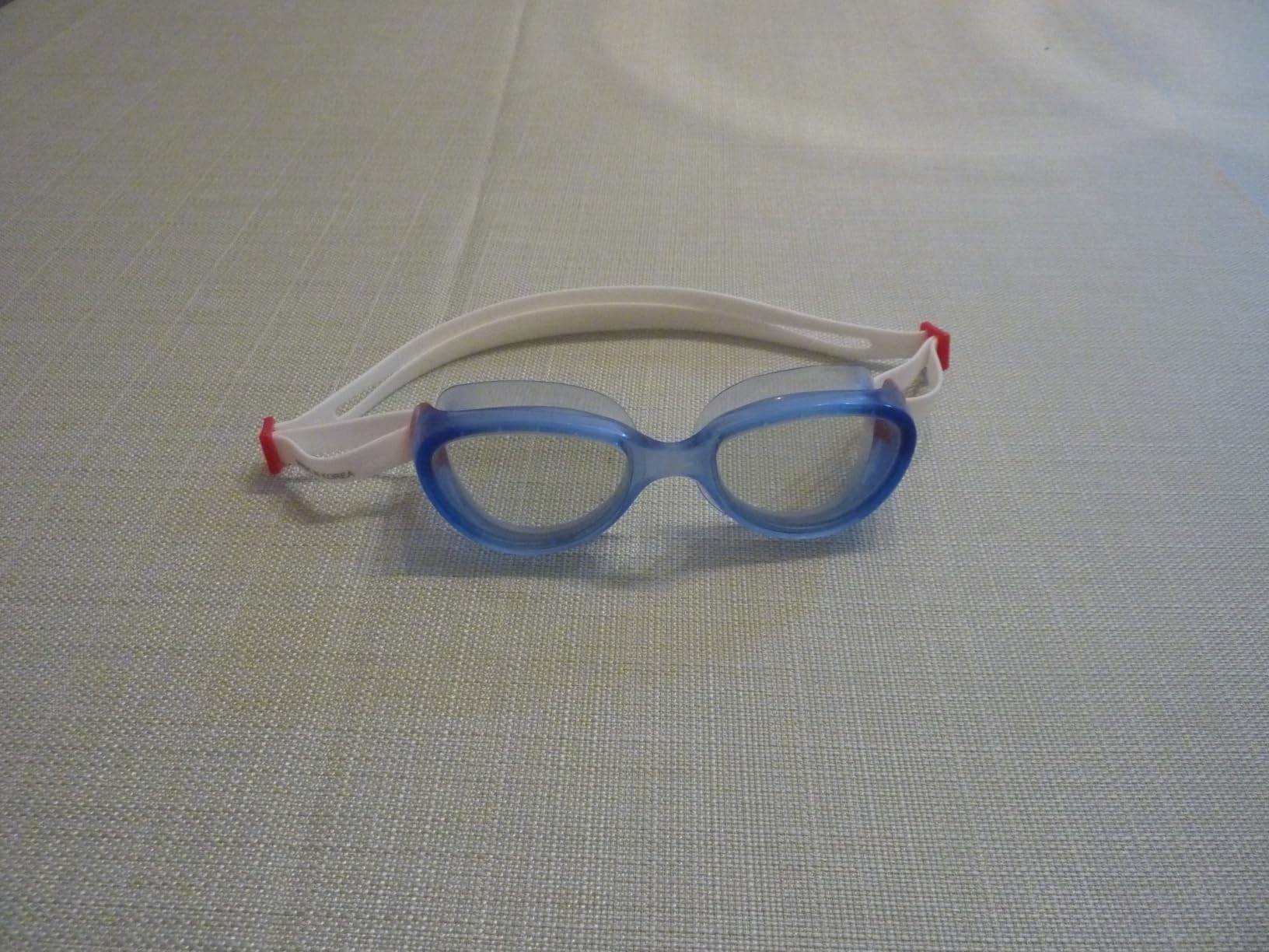 Speedo Unisex Swim Goggles Hydrospex Classic customer photo 2
