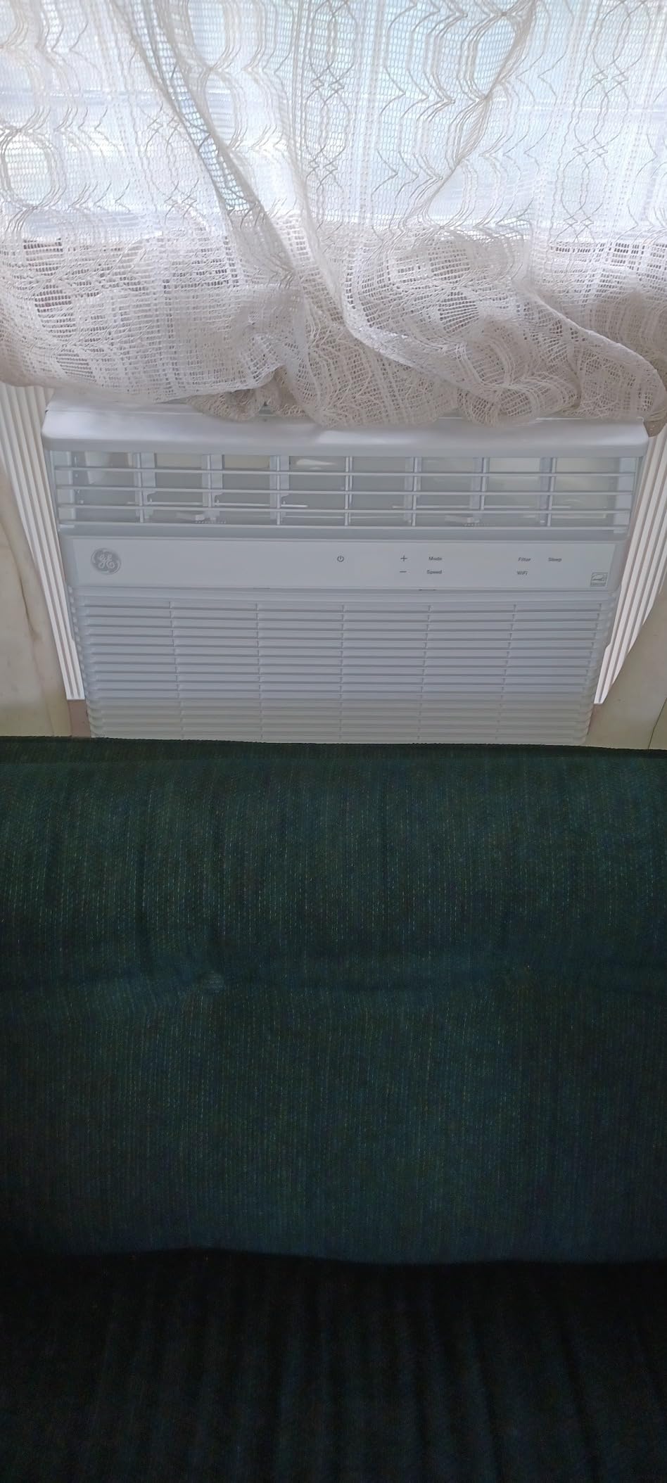 GE Window Air Conditioner 10000 BTU, Wi-Fi Enabled, Energy-Efficient Cooling for Medium Rooms, 10K BTU Window AC Unit with Easy Install Kit, Control Using Remote or Smartphone App customer photo 2