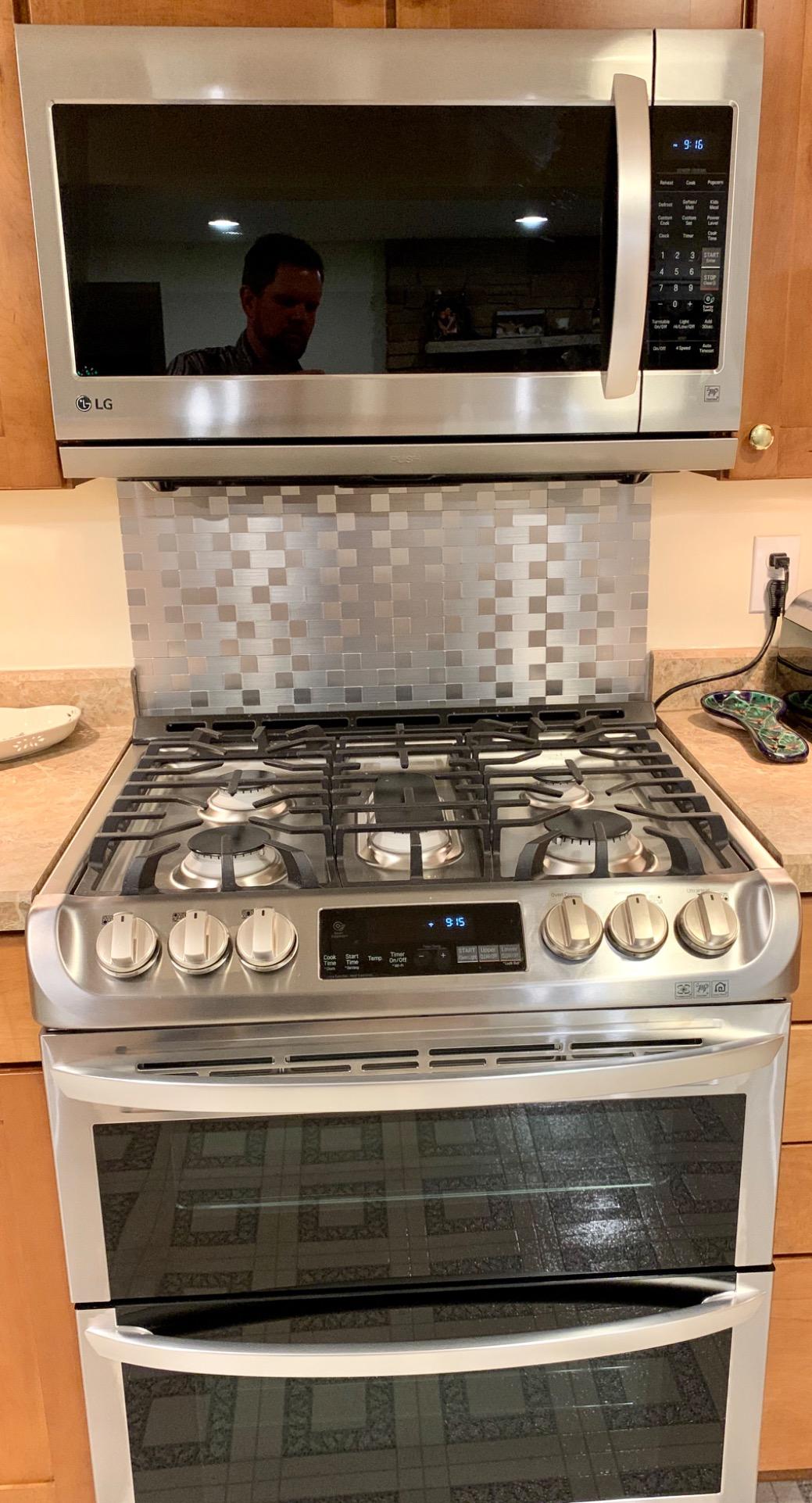 Yipscazo 10-Sheets Peel and Stick Backsplashes for Kitchen, Stick on Backsplash Stainless Steel Metal Tiles for Kitchen Walls, Stainless Steel Backsplash for Range Hood Wall Shield (12''x12'') customer photo 2