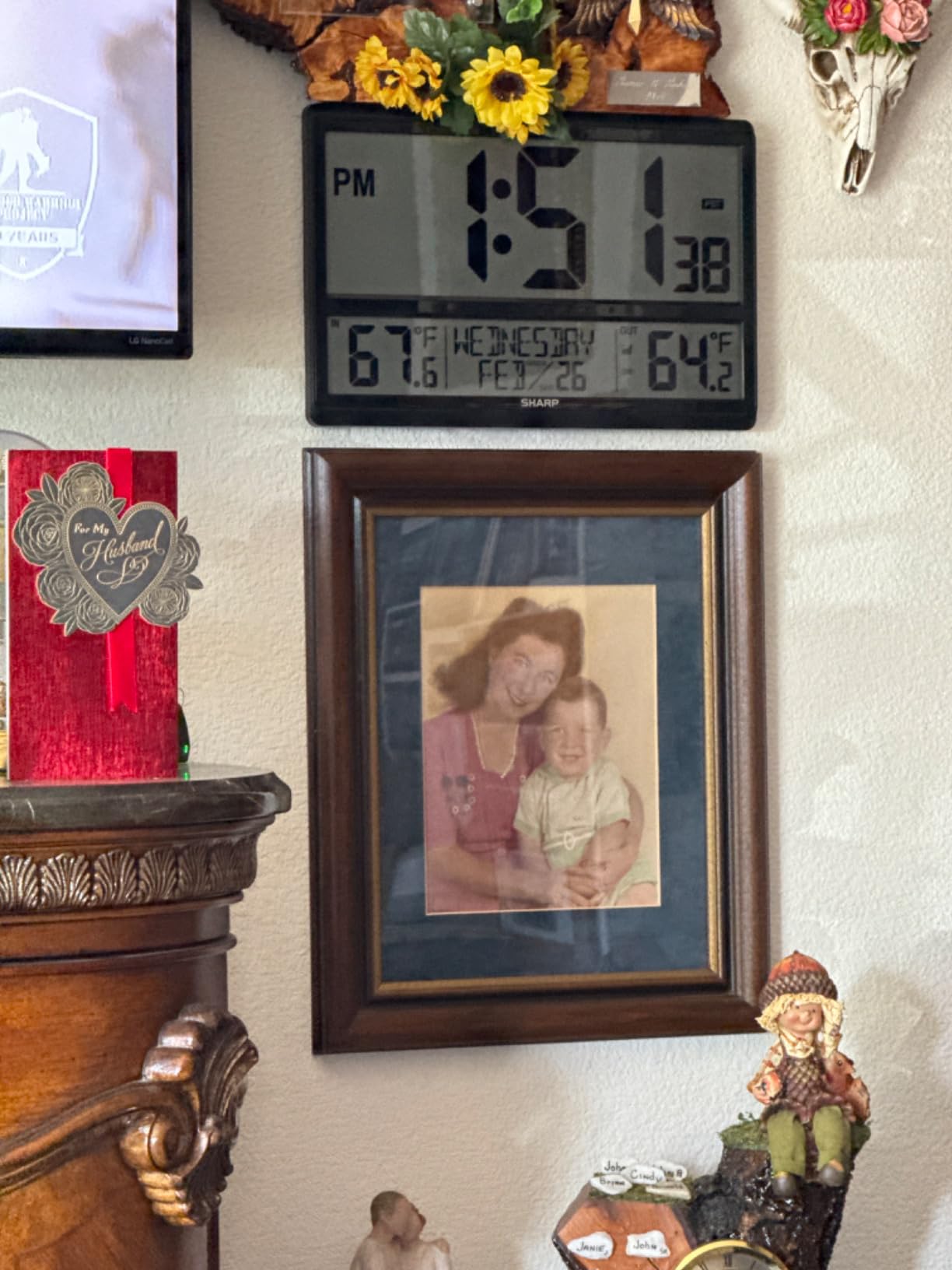 Sharp Atomic Clock with 4-Inch Display, Outdoor Sensor, Battery Powered customer photo 1