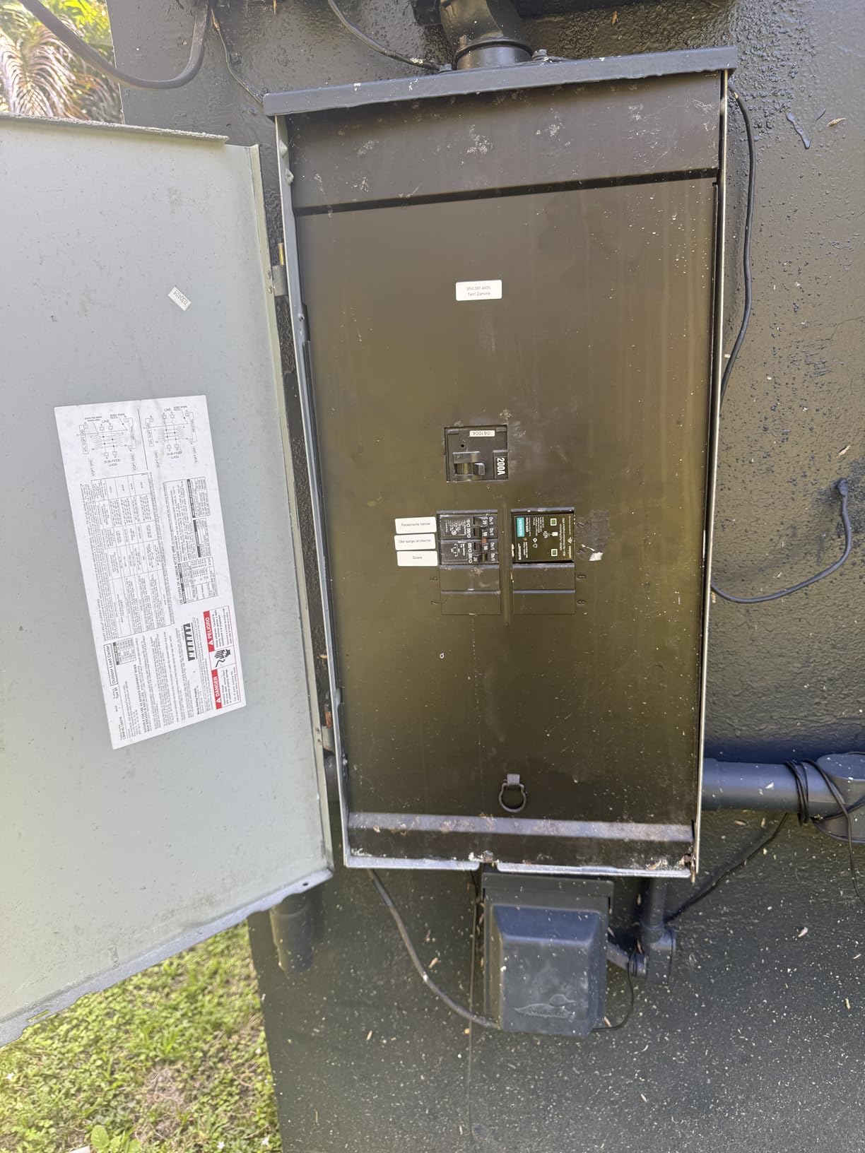 SIEMENS BOLTSHIELD Plug-in Surge Protection Device 2-Pole 65kA 120/240V, 1Ø, 3W customer photo 1