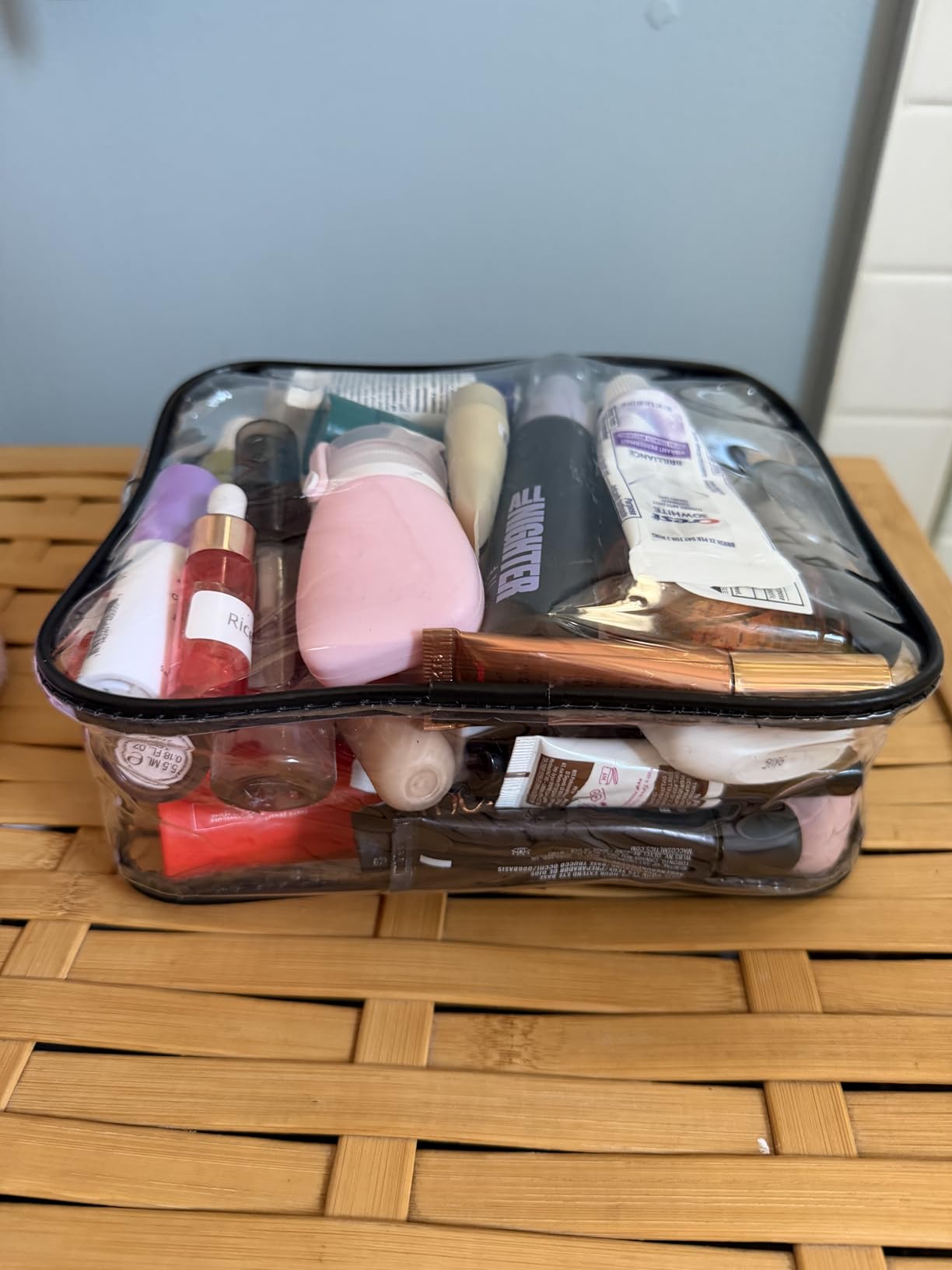 BAGSMART Toiletry Bag Hanging Travel Makeup Organizer with TSA Approved Transparent Cosmetic Bag Makeup Bag for Full Sized Toiletries, Medium-Black customer photo 1