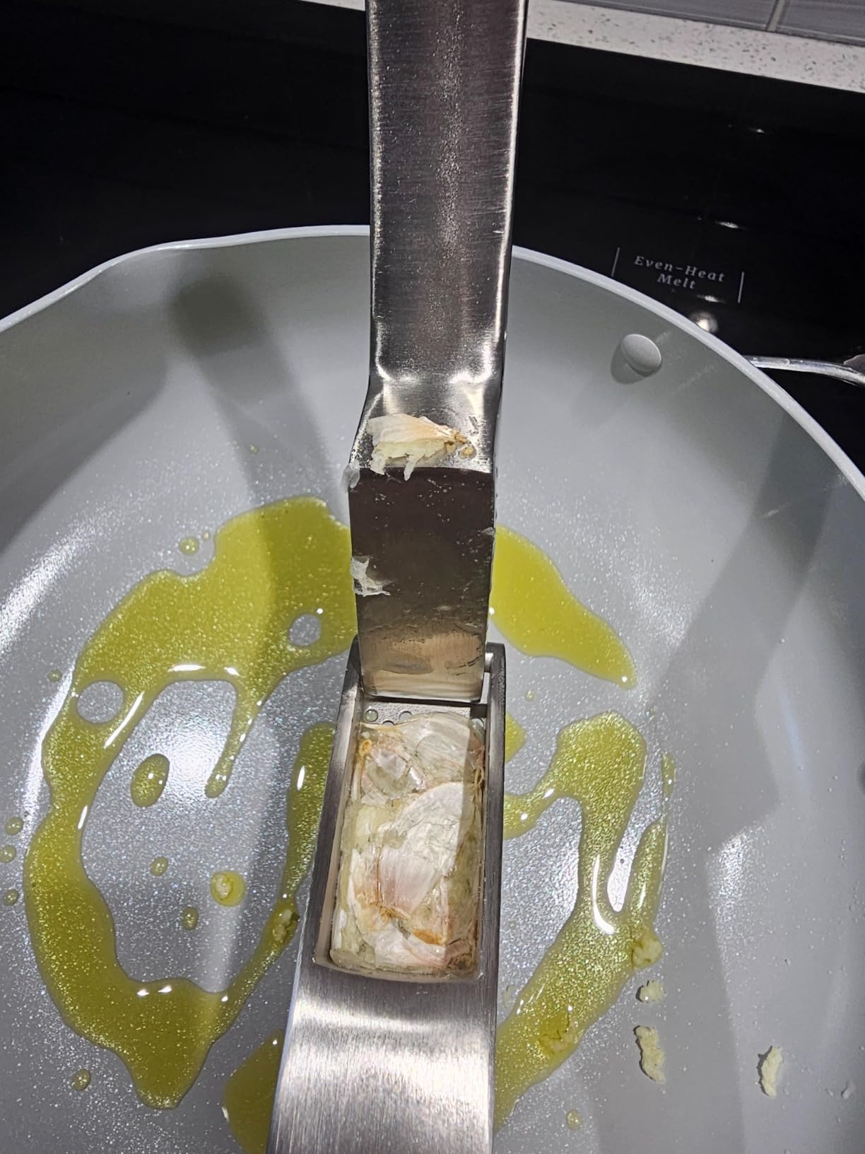 Gourmet Easy Garlic Press Lifetime Replacement, No Need to Peel, Fine Mince customer photo 1