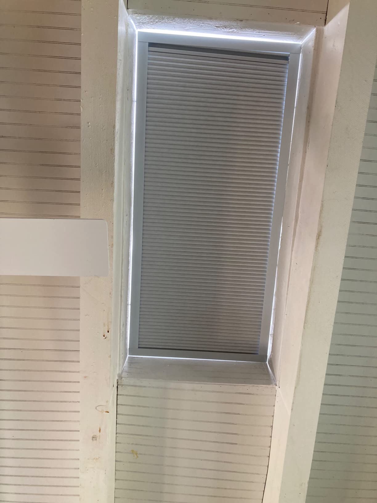 Tipiace Custom Blackout Skylight Window Cellular Shades (White 93021A) customer photo 1