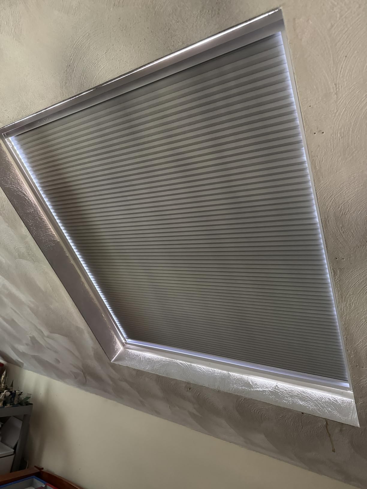 Tipiace Custom Blackout Skylight Window Cellular Shades (White 93021A) customer photo 2
