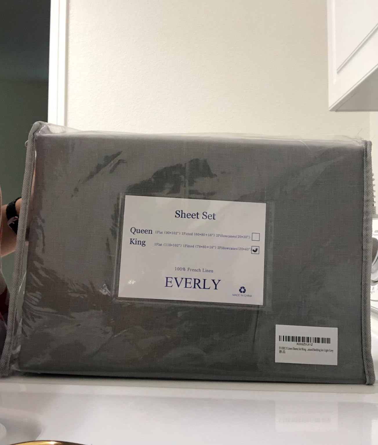 EVERLY Linen Sheets Set Queen Size, 100% French Stonewash Pure Linen, 4 Pieces (1 Flat Sheet, 1 Fitted Sheet, 2 Pillowcases), Deep Pocket Natural Bedding Set, Not Dyed, Suitable for Hot Sleepers customer photo 2