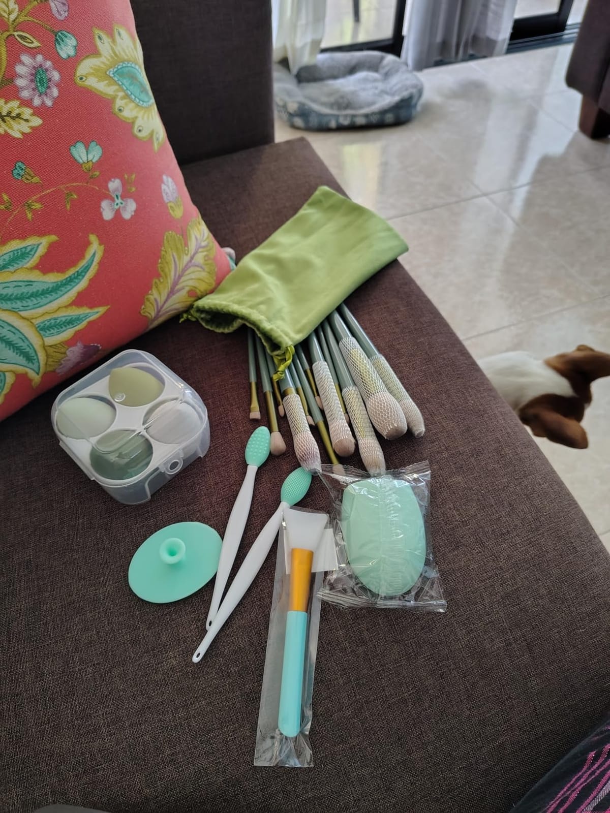 Koccido Makeup Brushes 22 Pcs Makeup Kit,Foundation Brush Eyeshadow Brush Make up Brushes Set (Green, 22 Piece Set) customer photo 1