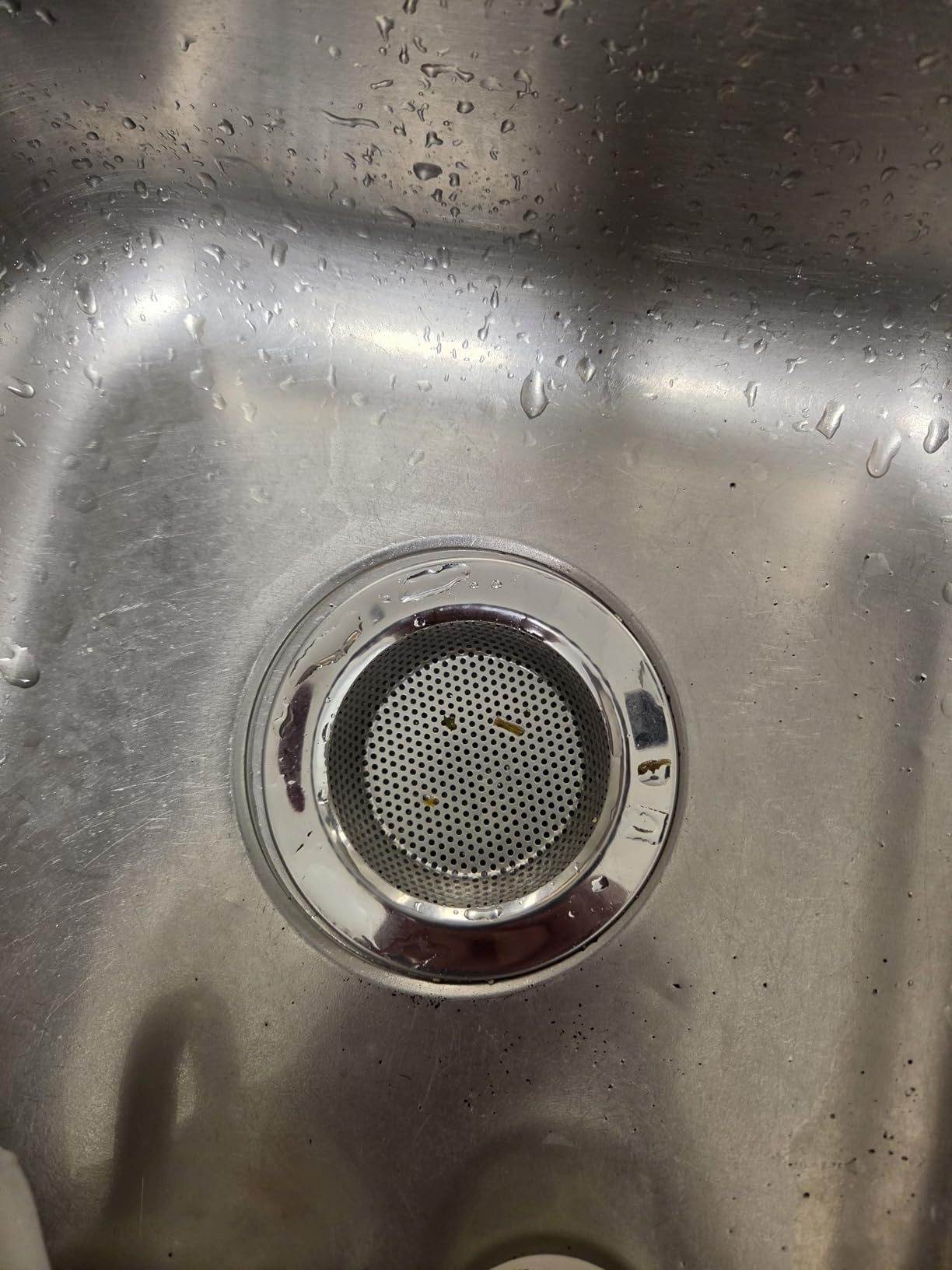 Kitchen Sink Strainer Stainless Steel, LASSHSWA Kitchen Sink Drain Strainer, Sink Strainers for Kitchen Sinks with Large Wide Rim 4.5